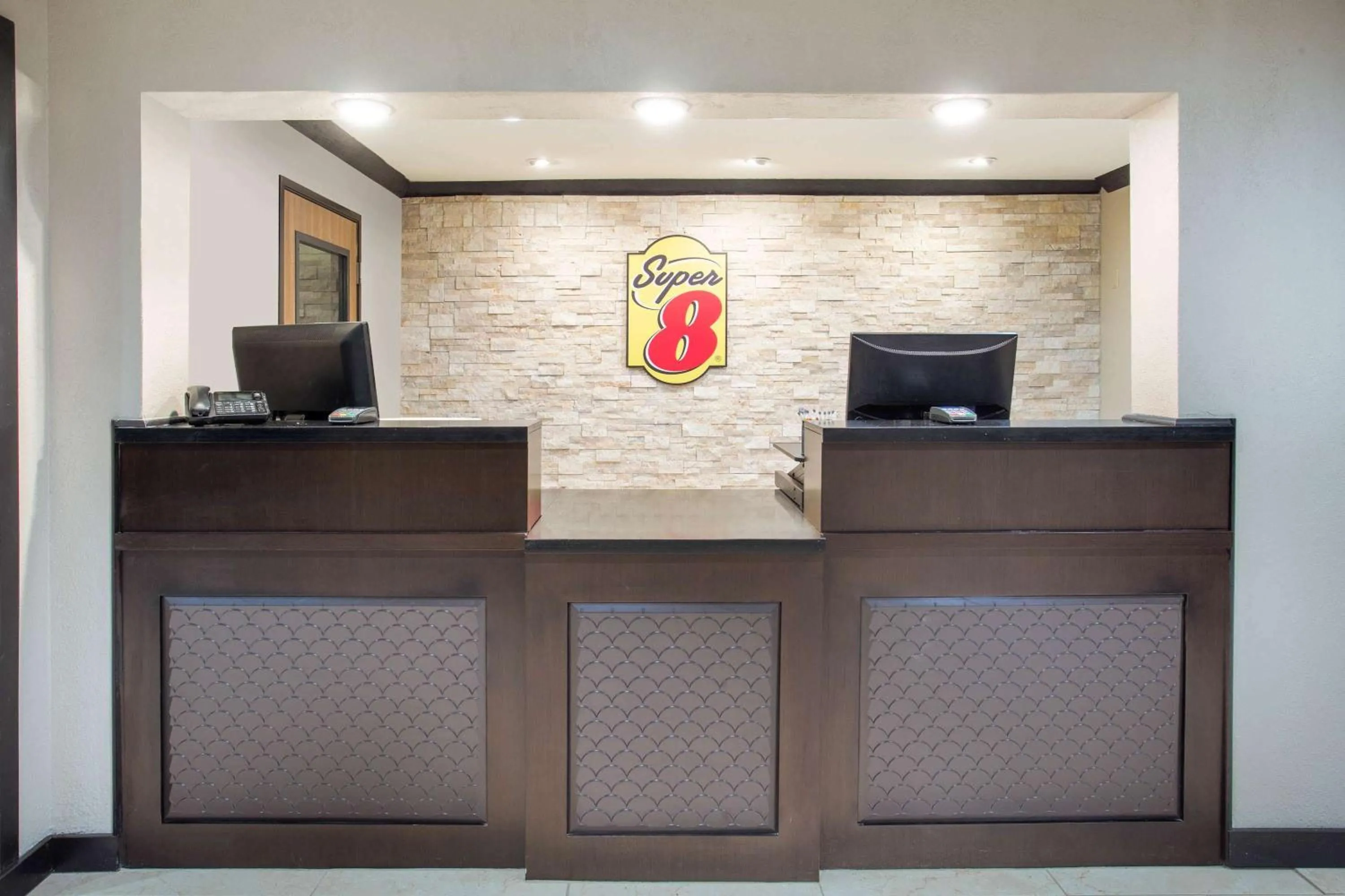 Lobby or reception in Super 8 by Wyndham Billings