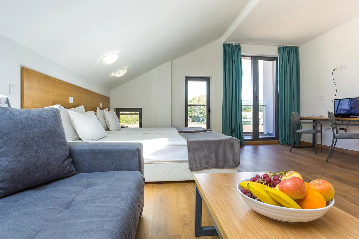 Living room, Bed in Park Hotel Asarel