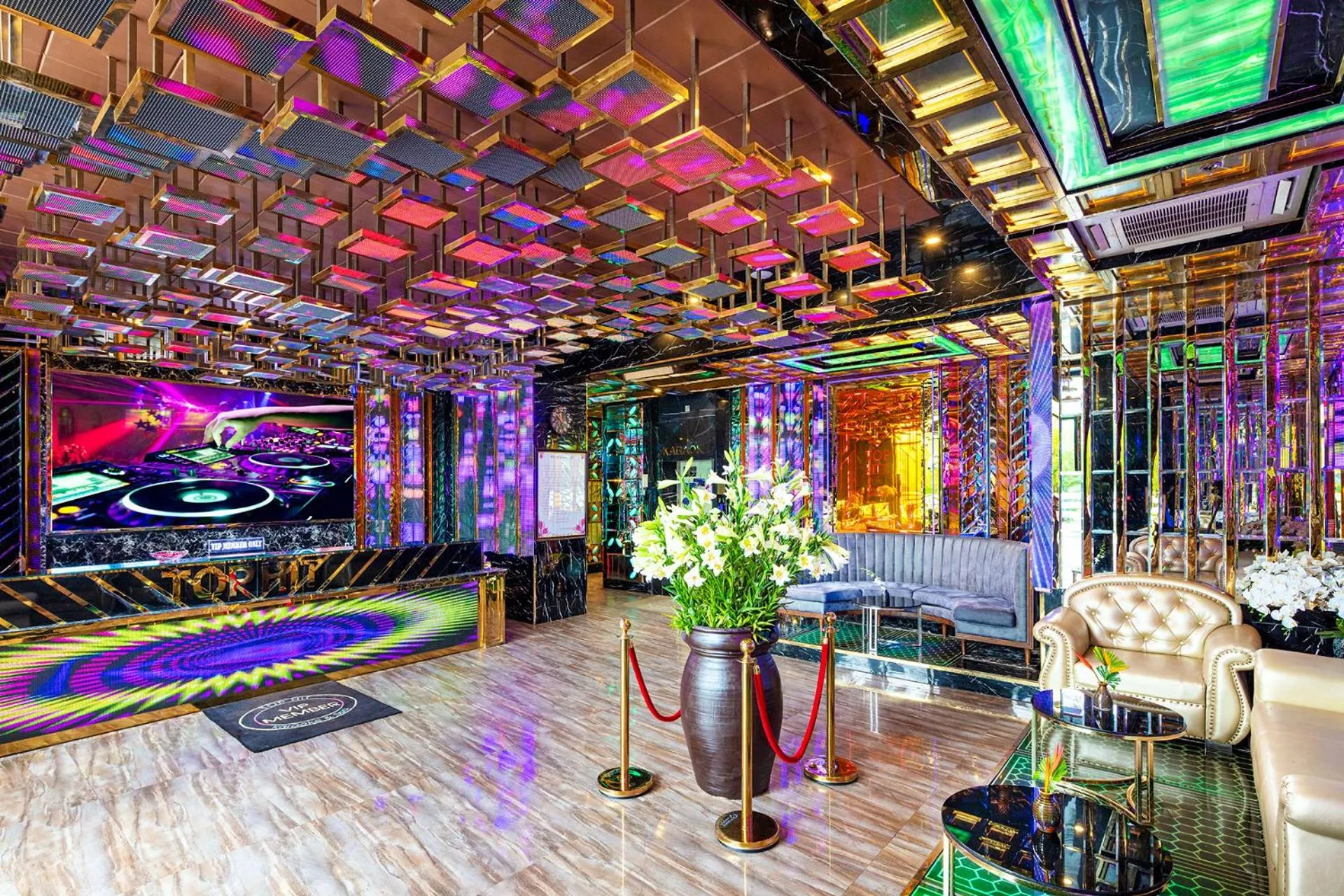 Night in Ravatel Luxury Hotel Bac Giang