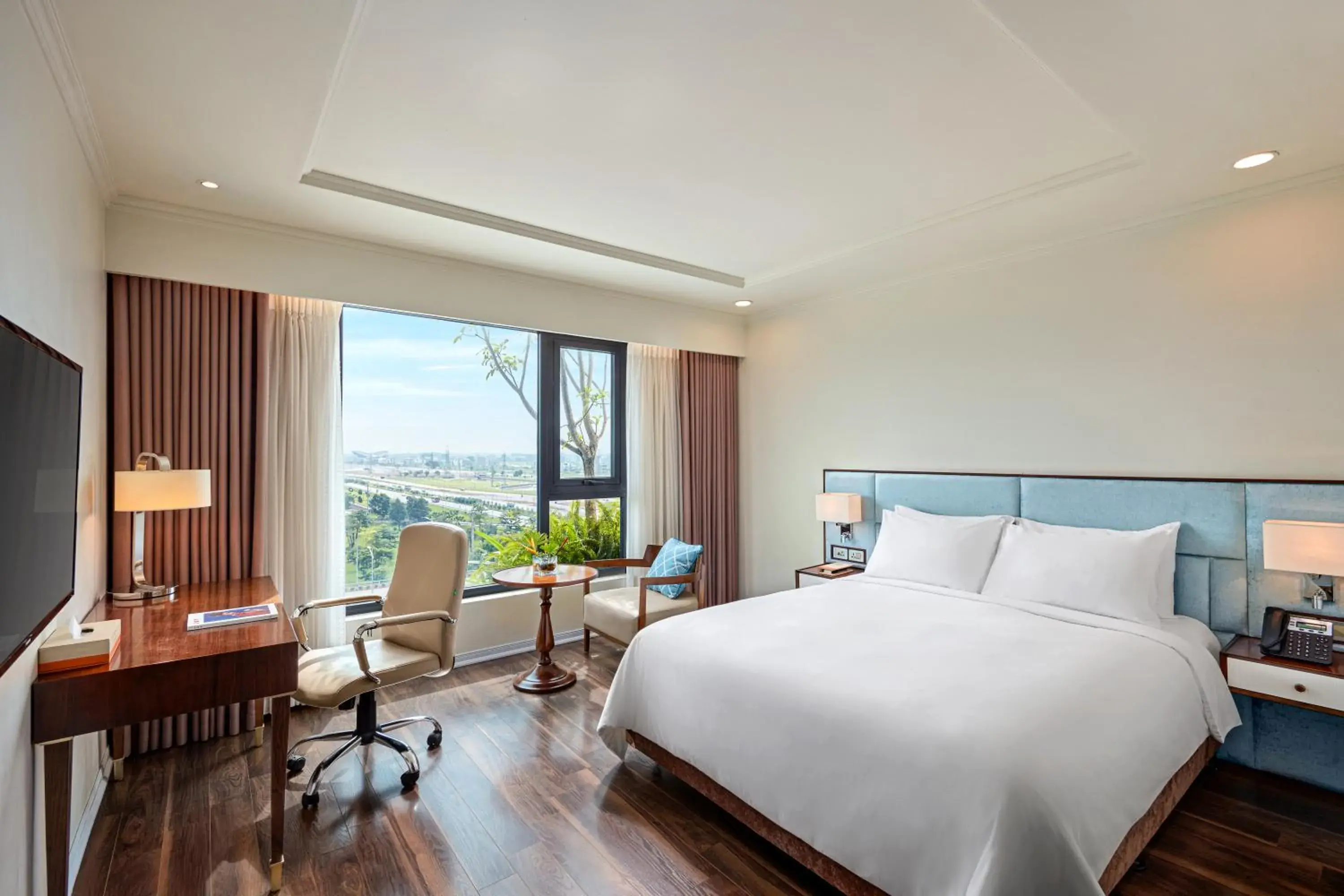 Deluxe Double or Twin Room in Ravatel Luxury Hotel Bac Giang Deluxe Double or Twin Room in Ravatel Luxury Hotel Bac Giang