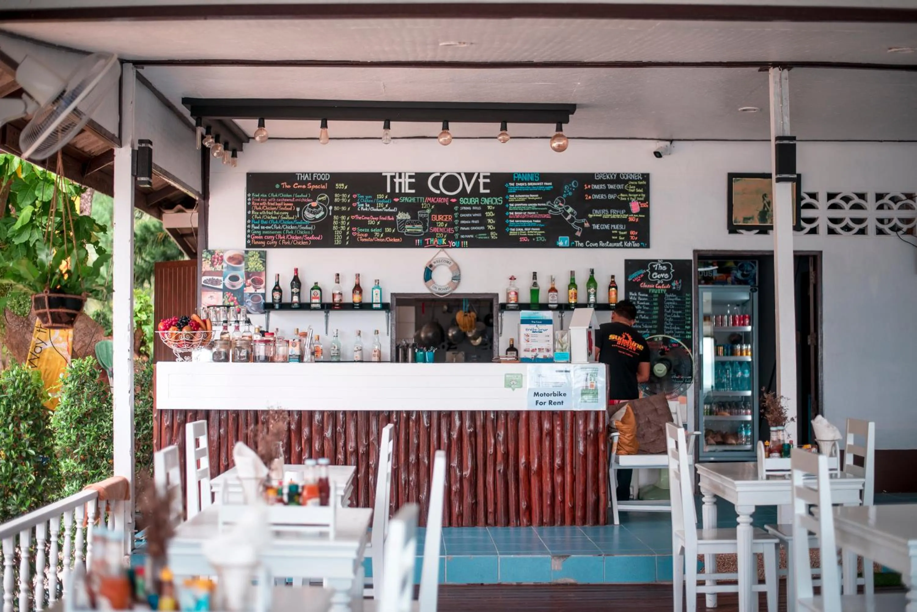 Restaurant/places to eat in Assava Dive Resort - SHA Plus