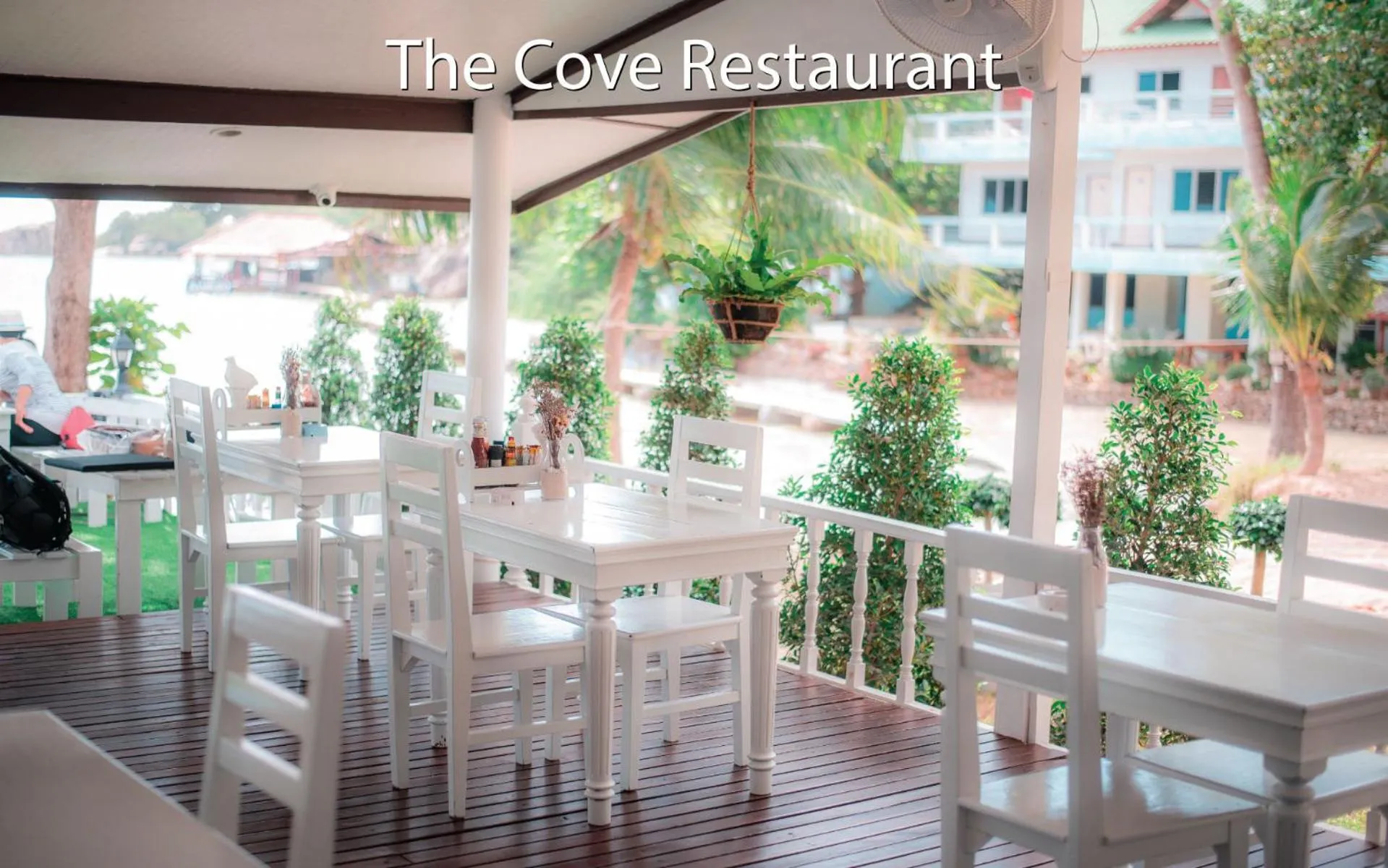 Restaurant/places to eat in Assava Dive Resort - SHA Plus