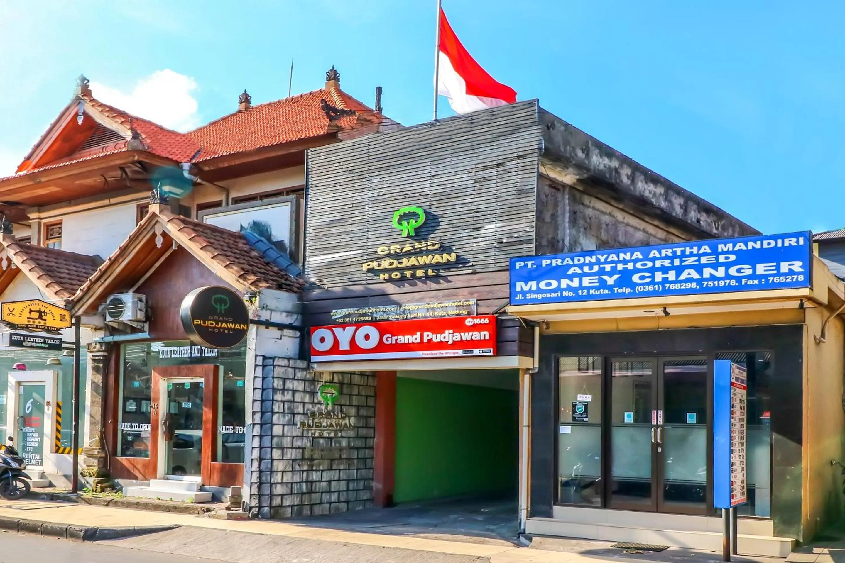 Property building in Capital O 1666 Grand Pudjawan Hotel Near Kuta Beach
