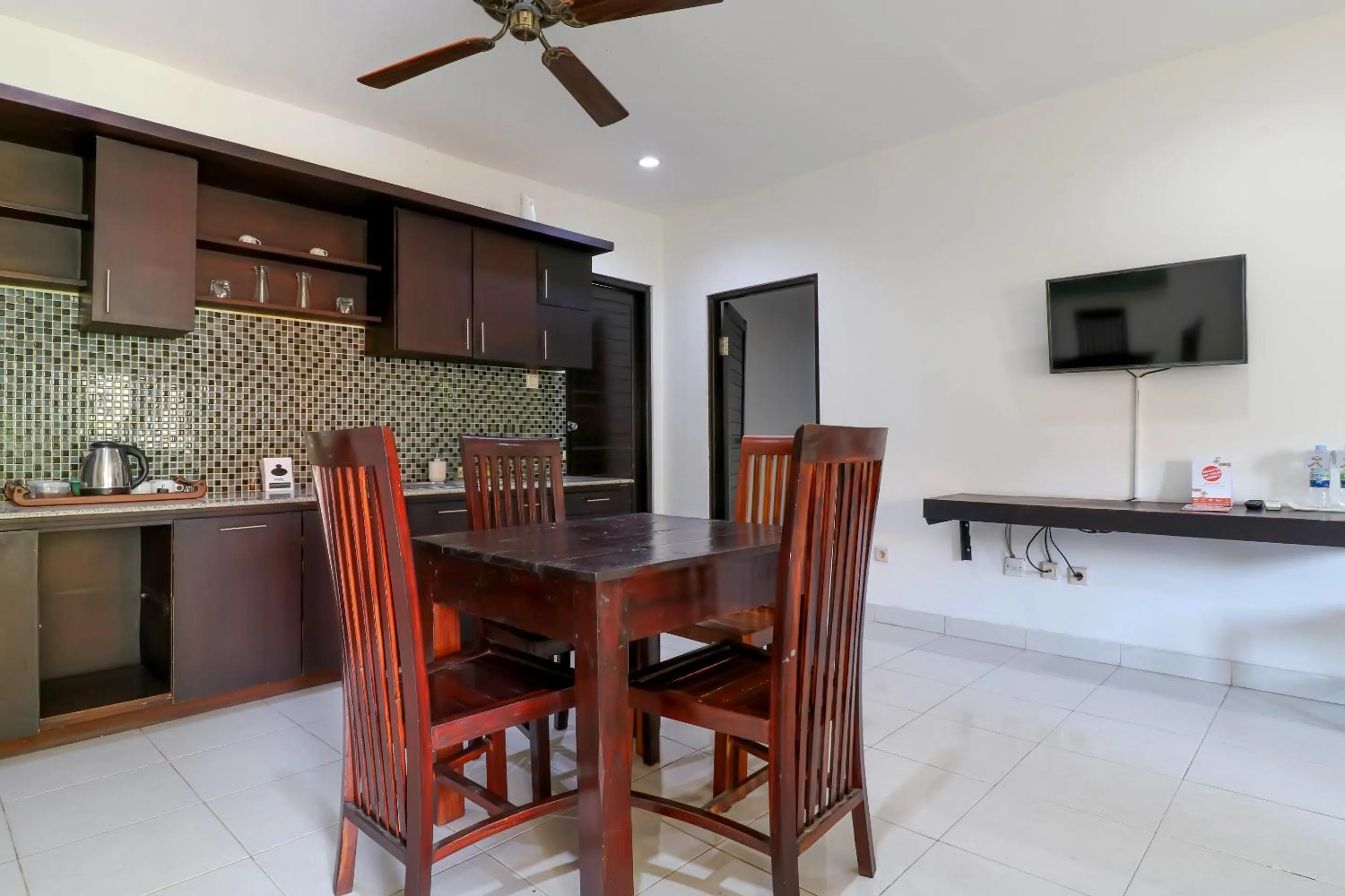 Area and facilities in Capital O 1666 Grand Pudjawan Hotel Near Kuta Beach