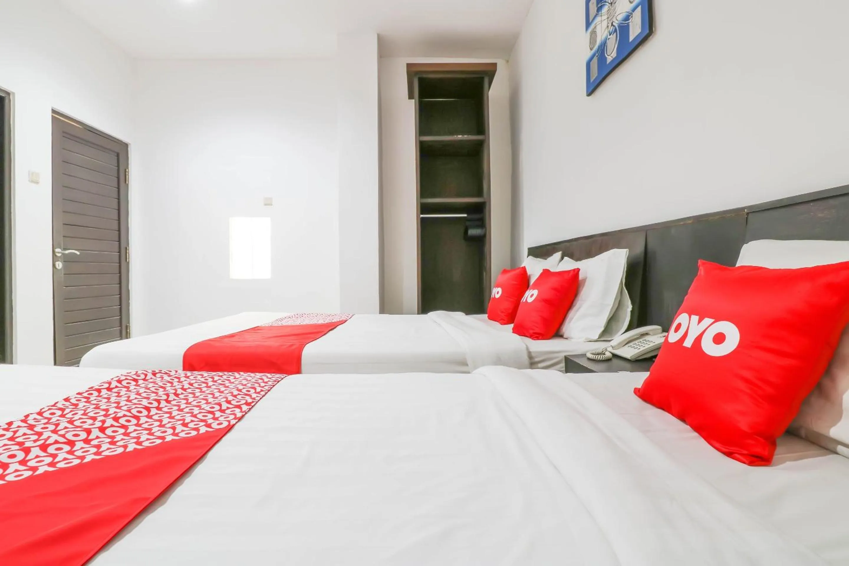 Bedroom, Bed in Capital O 1666 Grand Pudjawan Hotel Near Kuta Beach