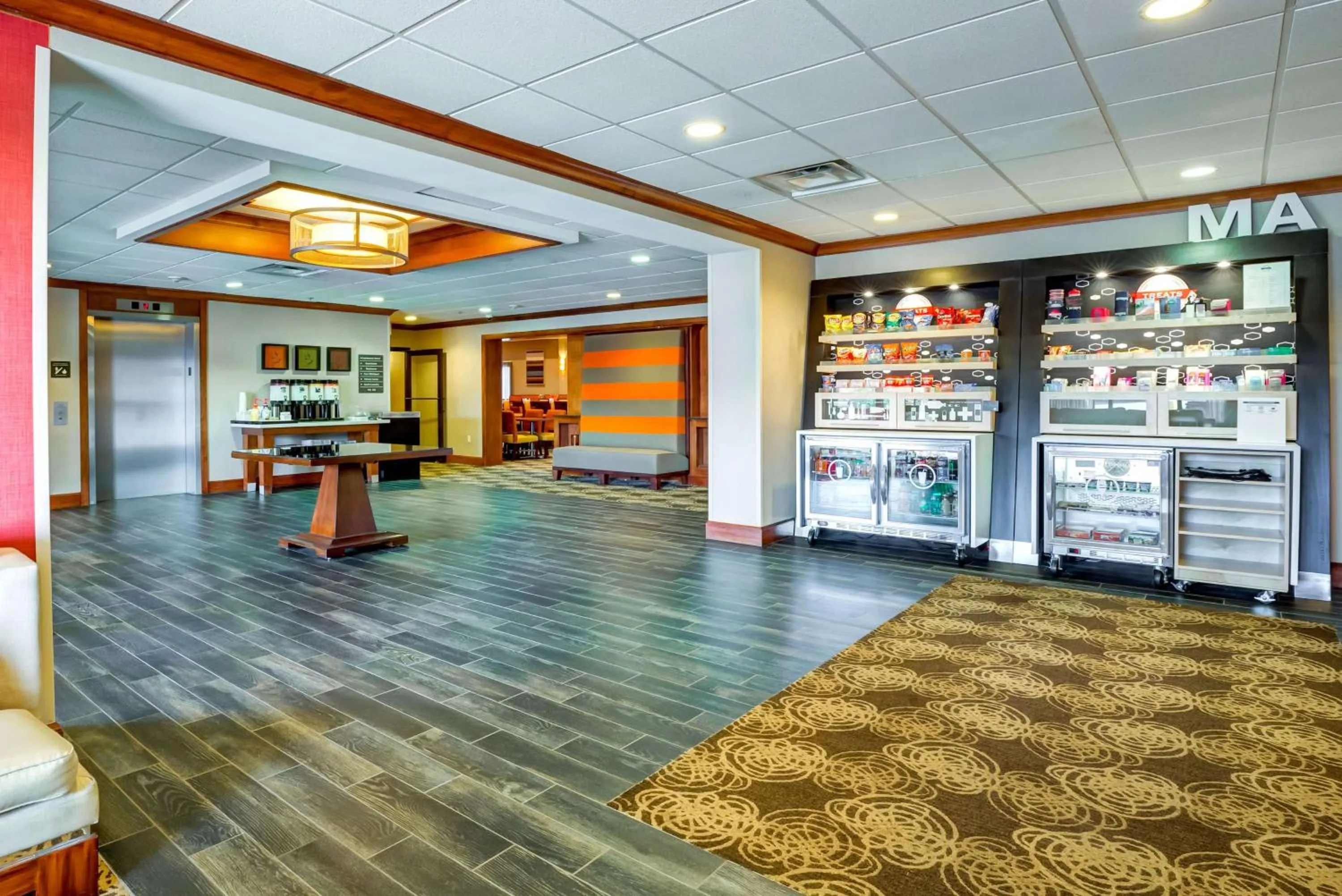 Lobby or reception in Hampton Inn Boston-Norwood
