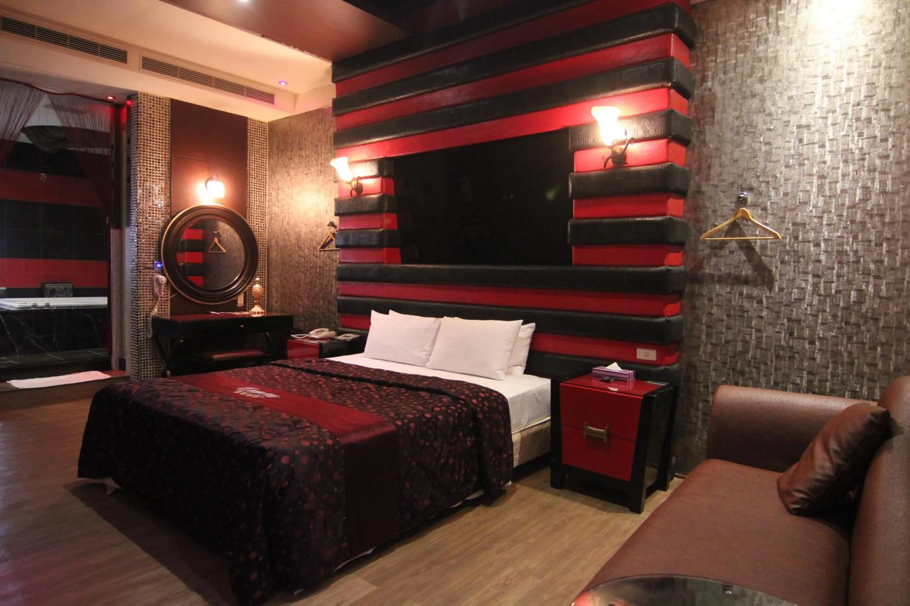 Bed in Romantic Code Art Motel