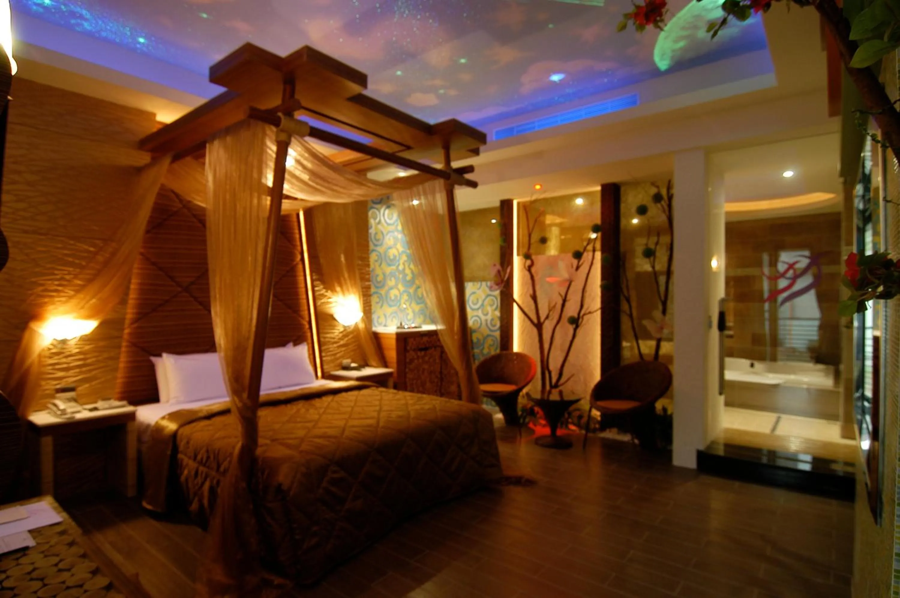 Bed in Romantic Code Art Motel