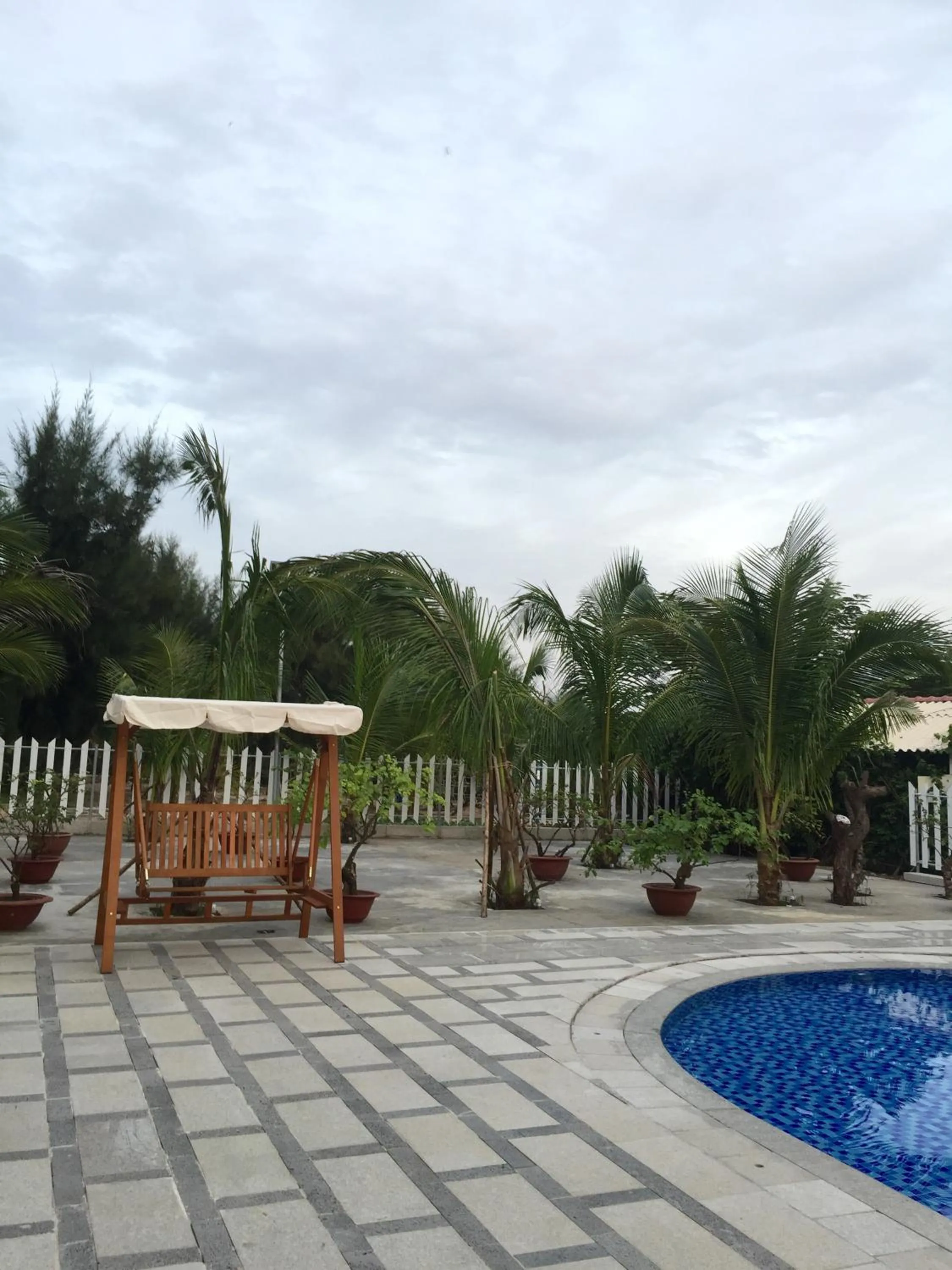 Oceanward Hotel & Resort