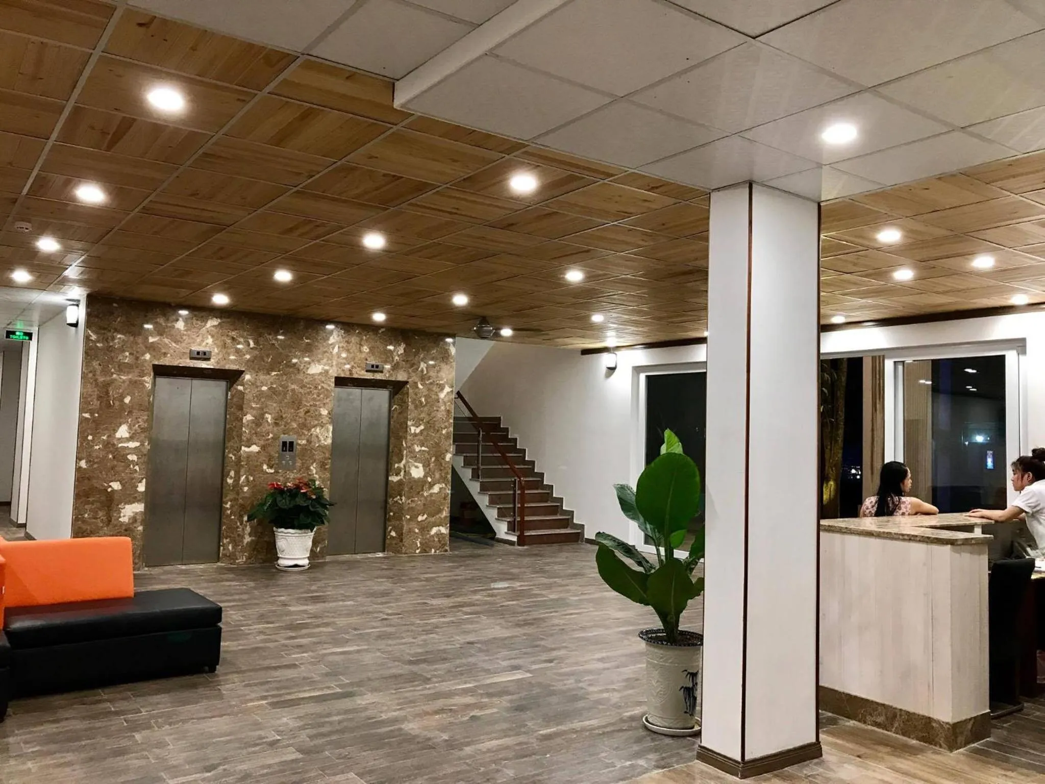 Oceanward Hotel & Resort