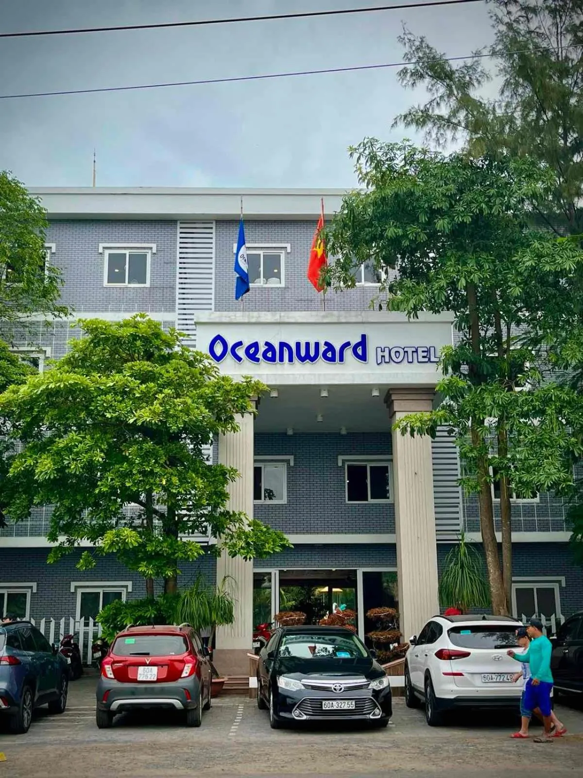 Oceanward Hotel & Resort