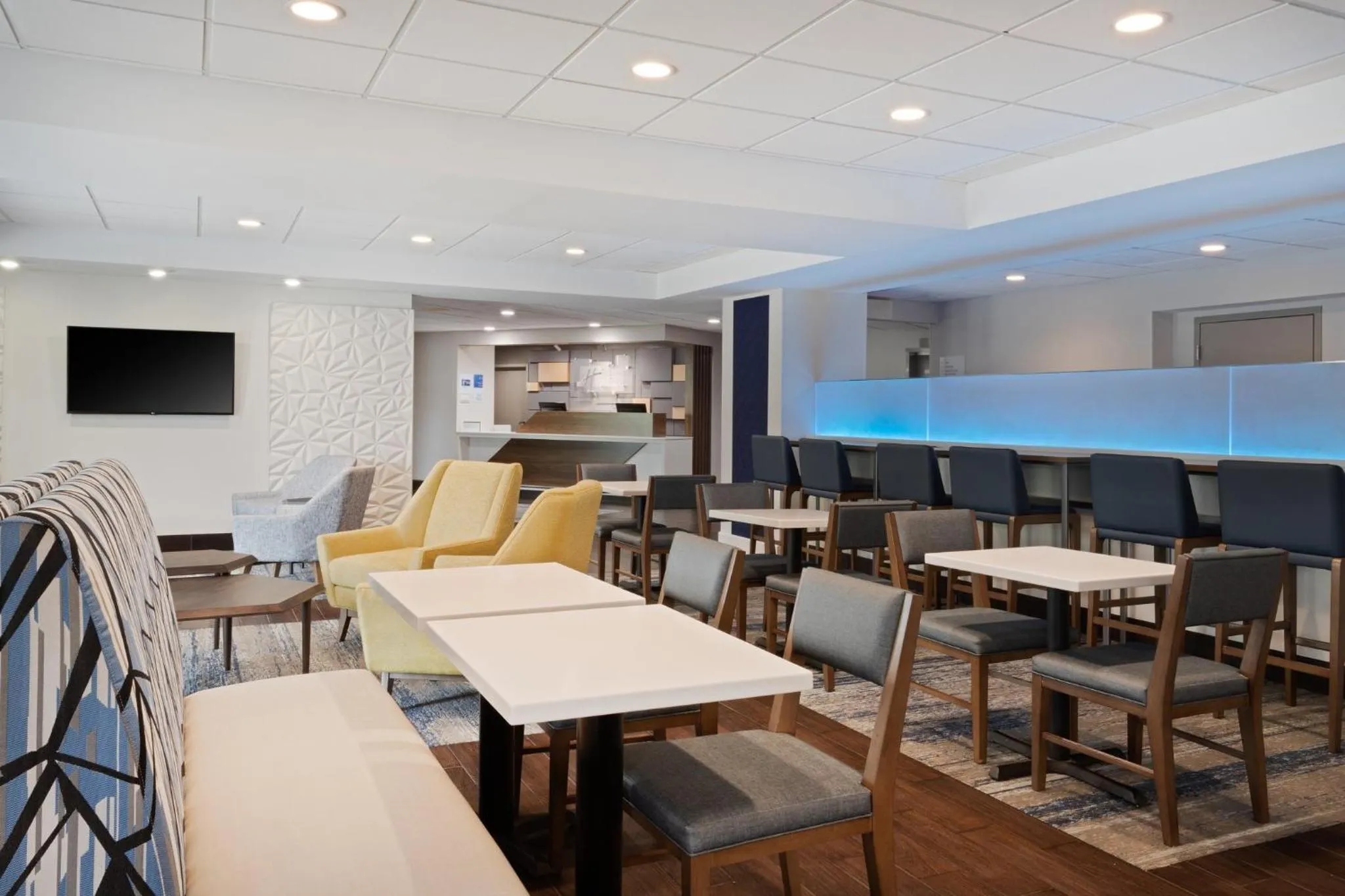 Property building in Holiday Inn Express & Suites Cincinnati Riverfront by IHG