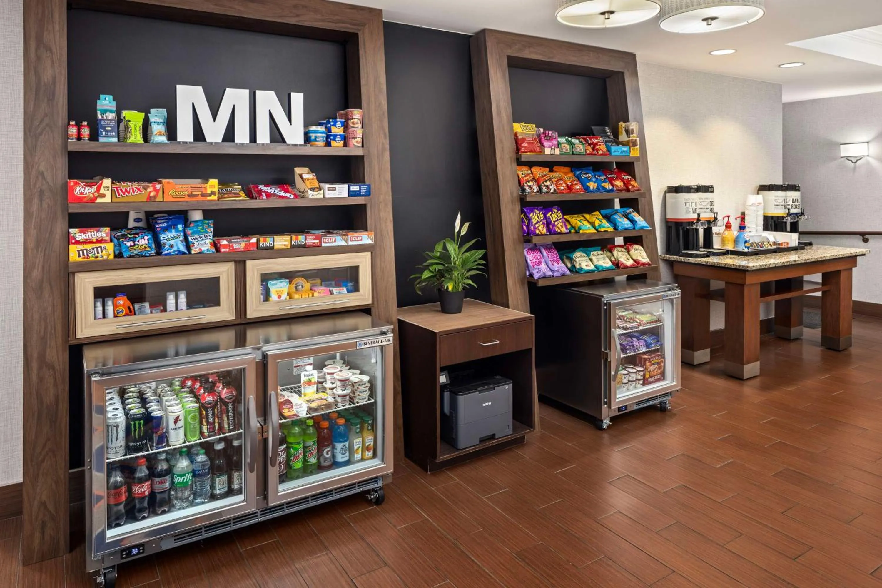 Restaurant/places to eat in Hampton Inn Minneapolis Northwest Maple Grove