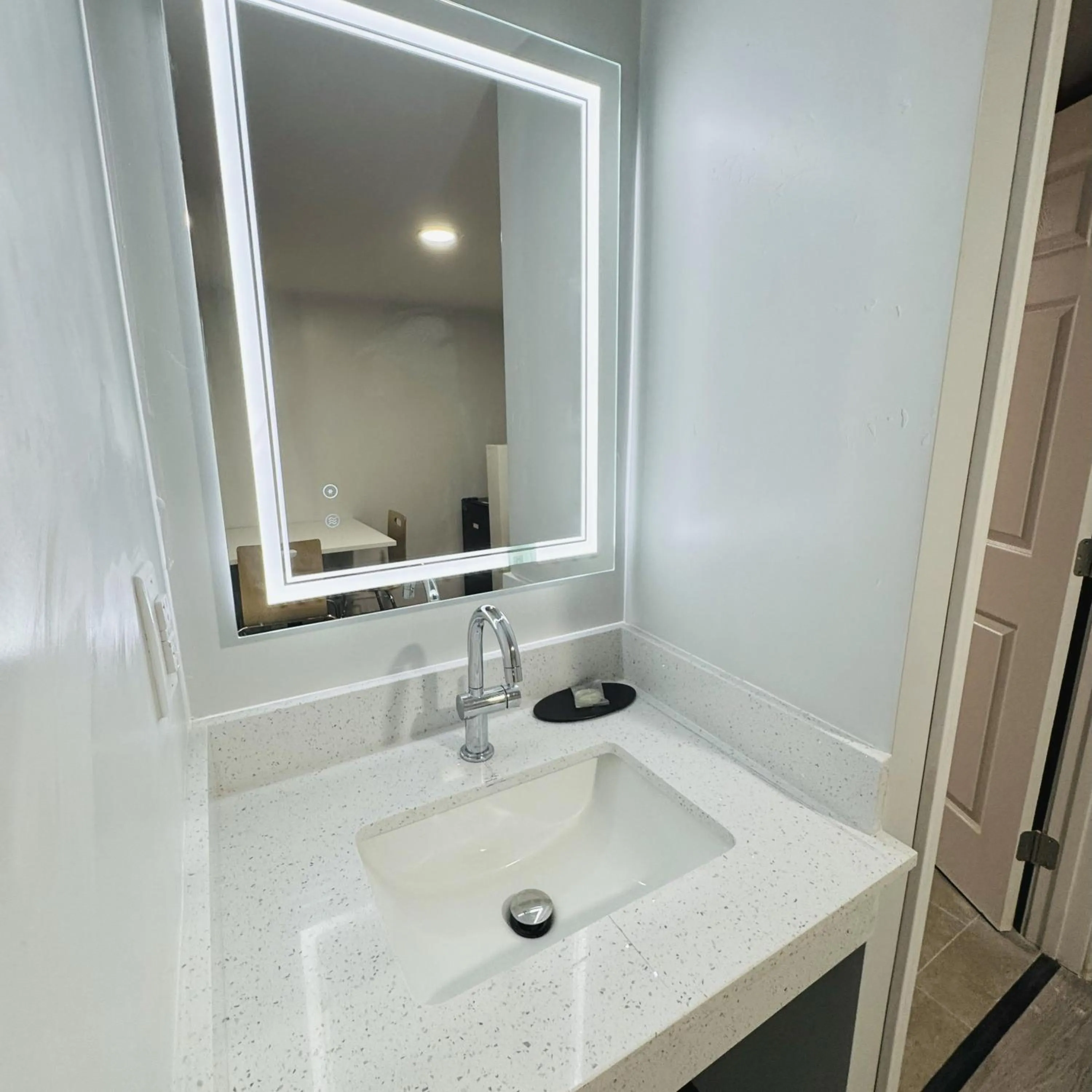 Bathroom in Red Roof Inn Miami, AZ