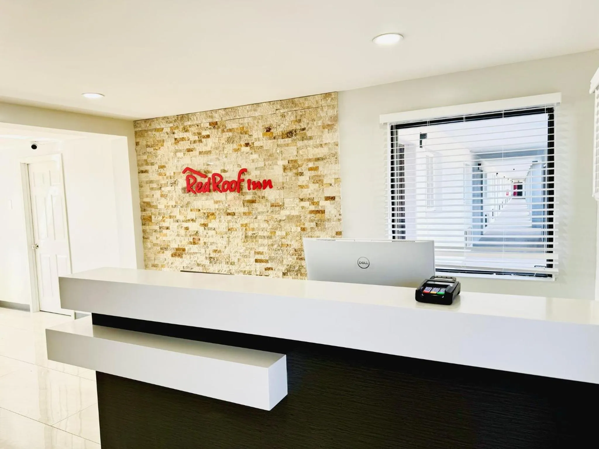 Business facilities in Red Roof Inn Miami, AZ