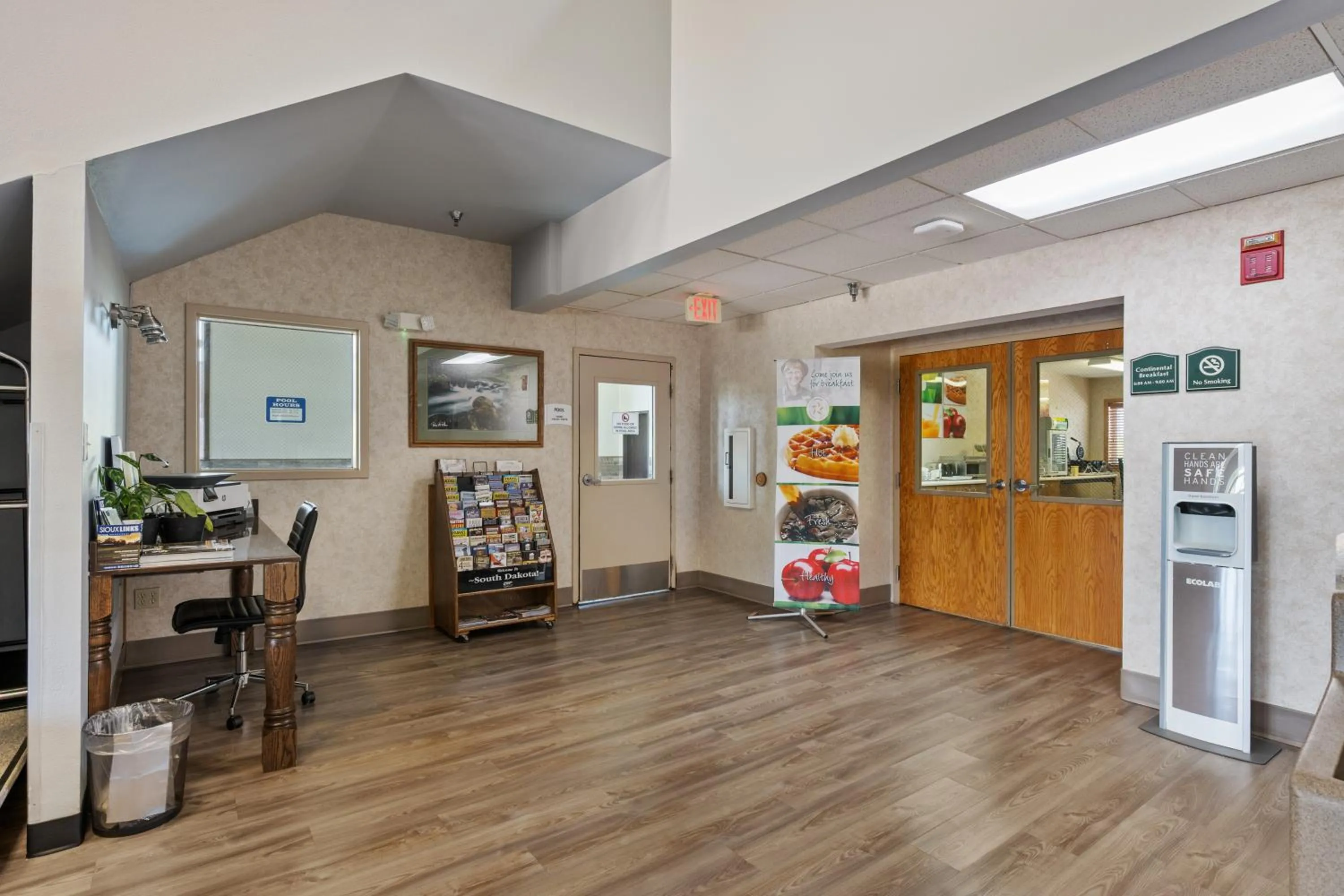 Lobby or reception in Quality Inn Spearfish I-90