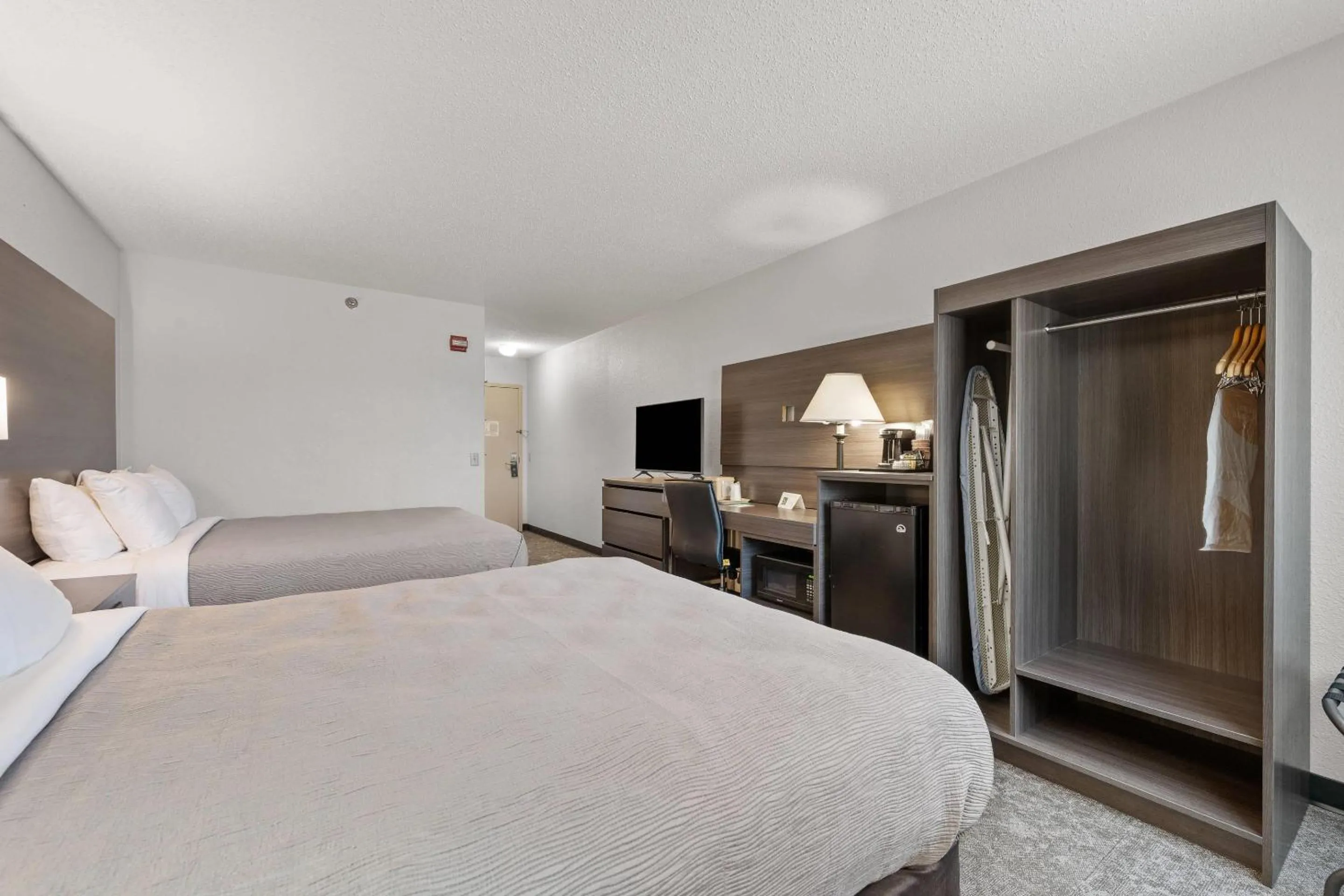 Bedroom, Bed in Quality Inn Spearfish I-90