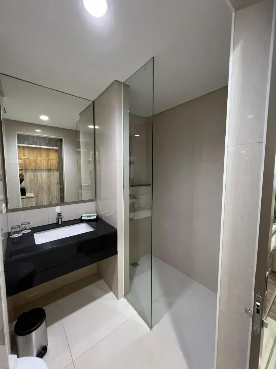 Deluxe Twin Room in Hotel Ayola Sunrise Mojokerto Deluxe Twin Room in Hotel Ayola Sunrise Mojokerto