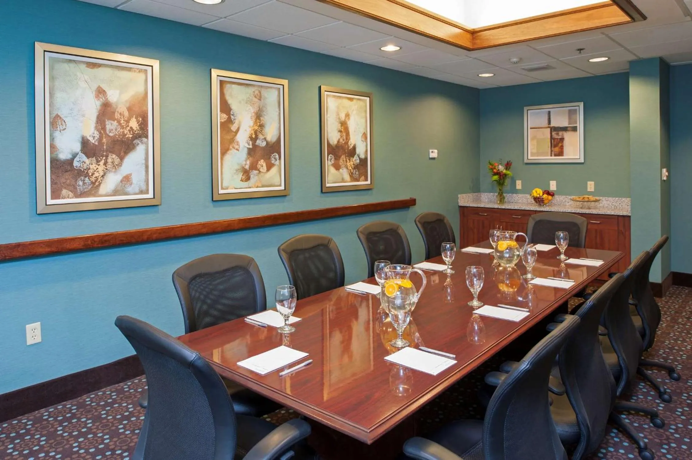 Meeting/conference room in Hampton Inn & Suites Kokomo