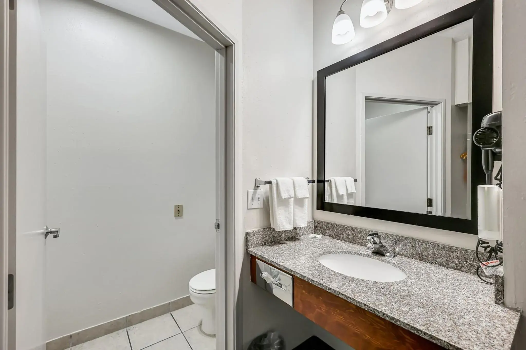 Queen Room with Two Queen Beds - Non-Smoking in Quality Inn & Suites of Liberty Lake Queen Room with Two Queen Beds - Non-Smoking in Quality Inn & Suites of Liberty Lake