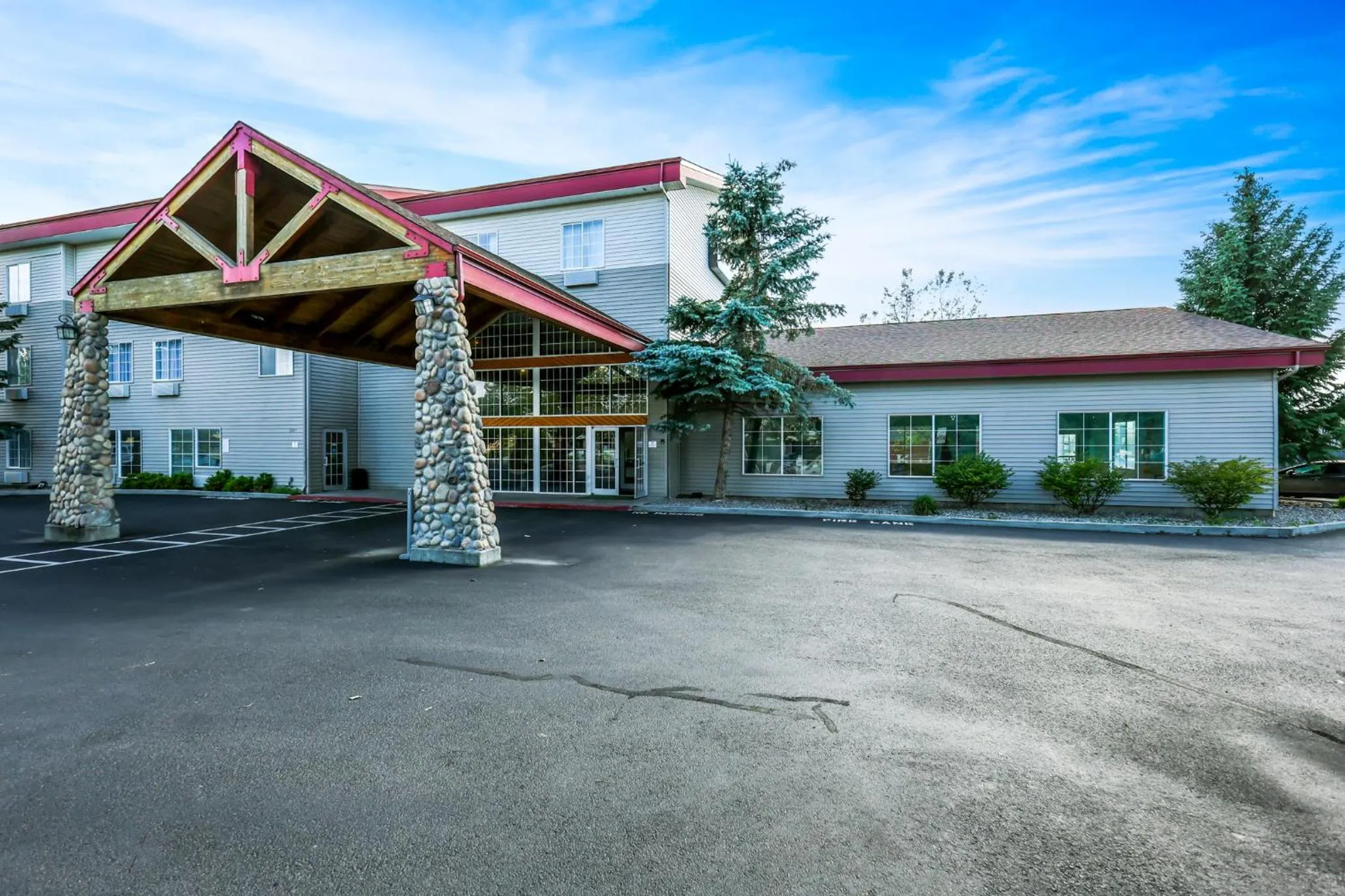 Property building in Quality Inn & Suites of Liberty Lake