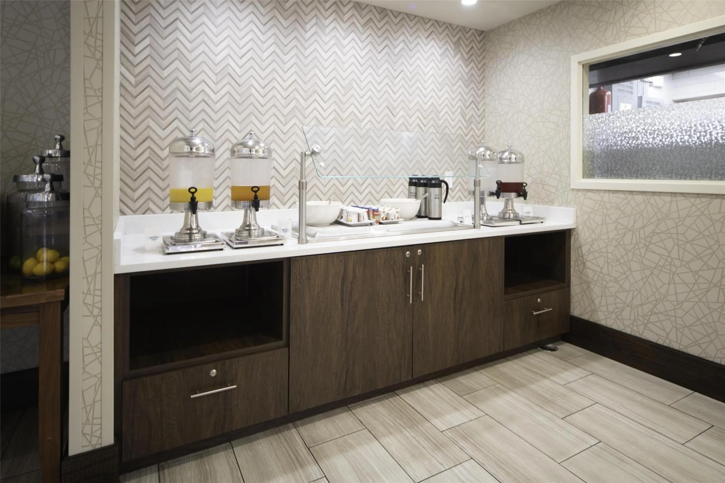 Breakfast in Hilton Garden Inn Fayetteville/Fort Bragg