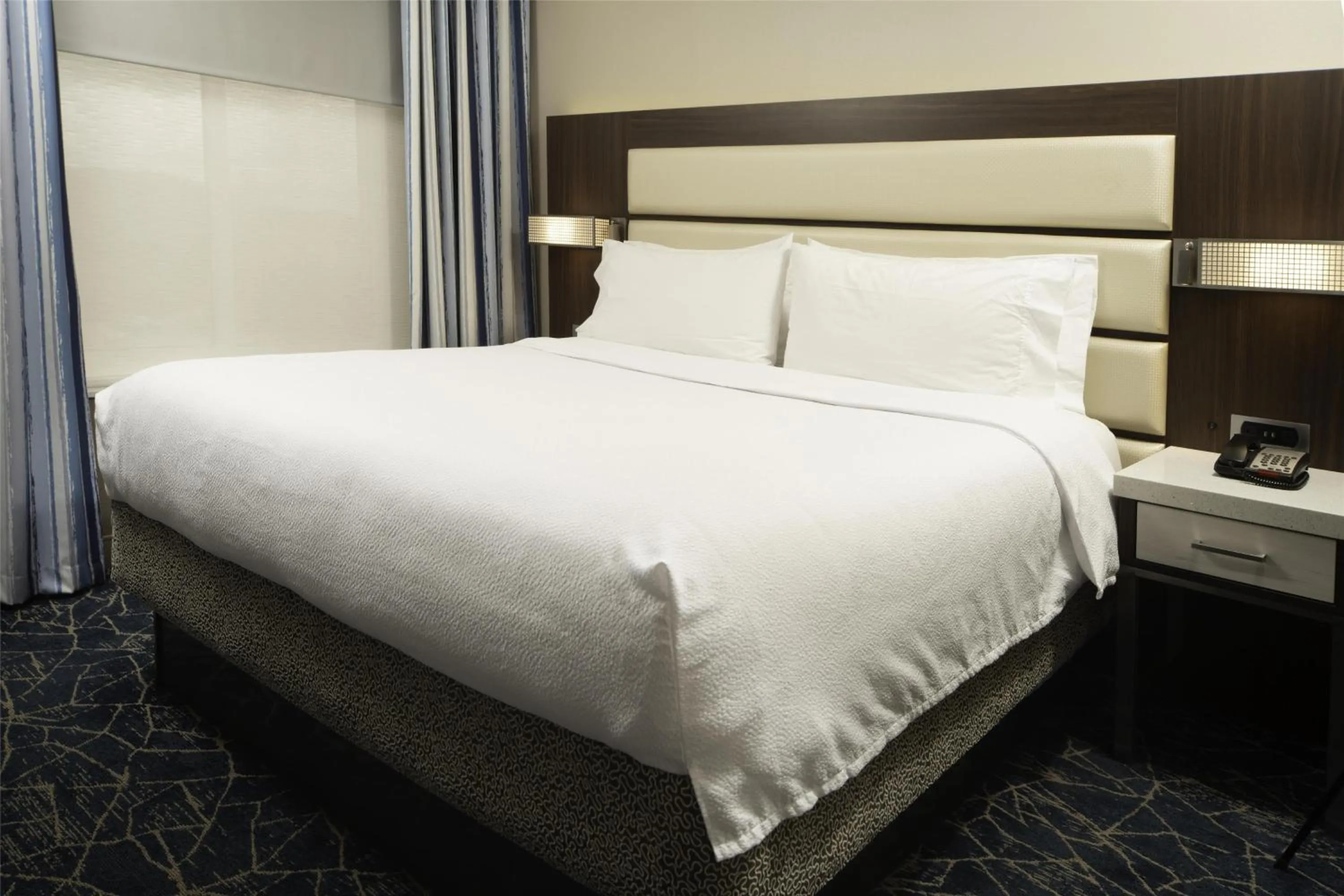 Bed in Hilton Garden Inn Fayetteville/Fort Bragg