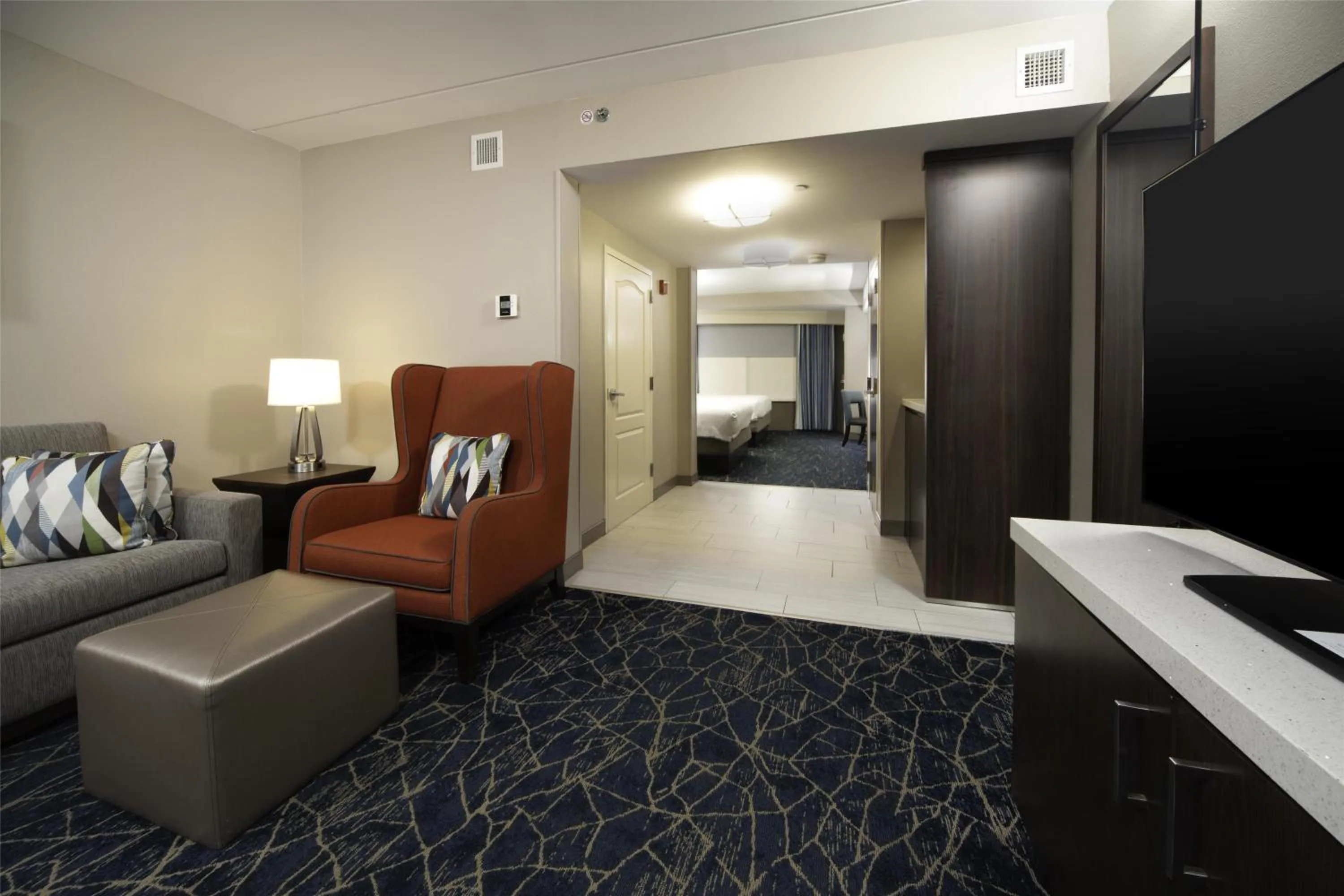 Living room in Hilton Garden Inn Fayetteville/Fort Bragg