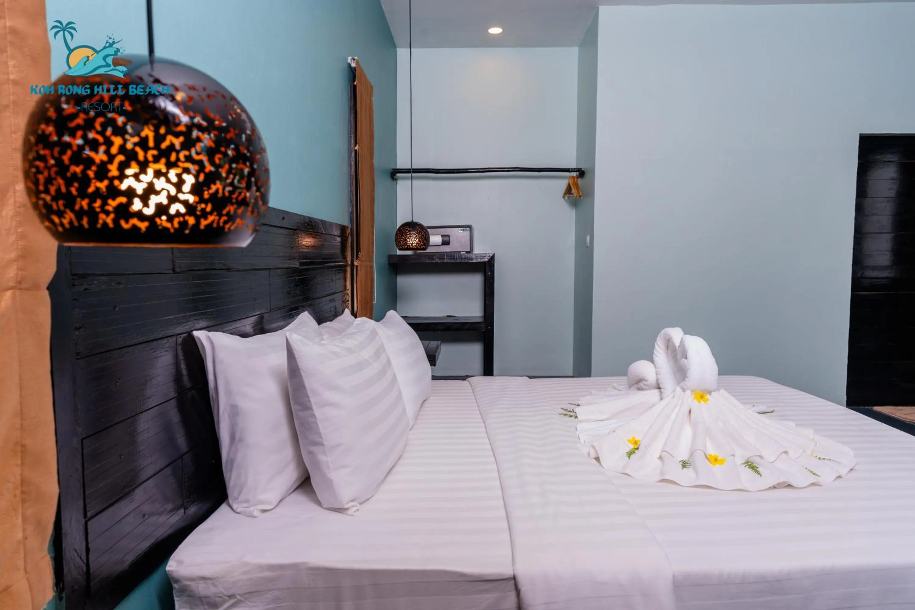 Photo of the whole room, Bed in Koh Rong Hill Beach Resort