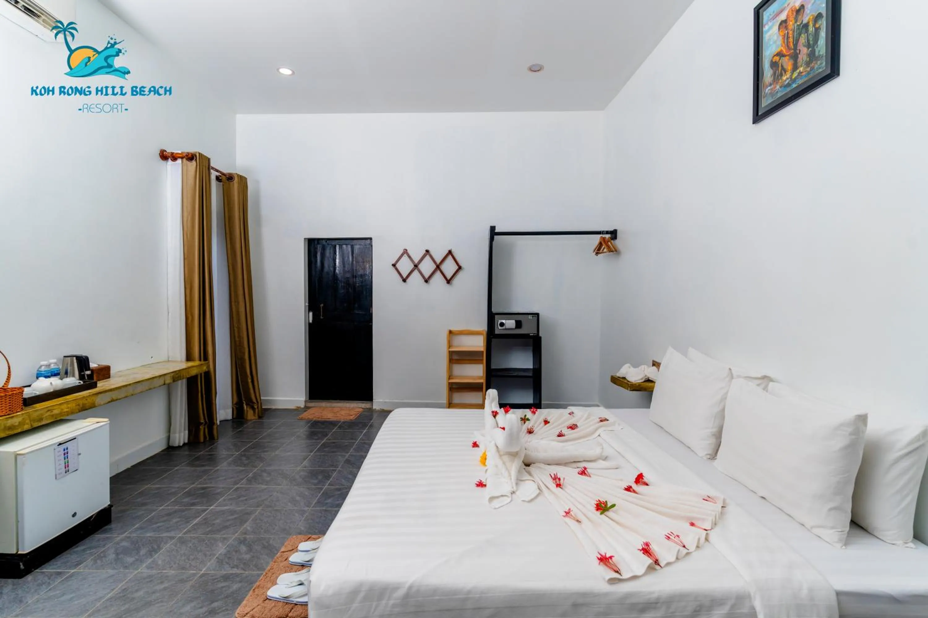 Photo of the whole room, Bed in Koh Rong Hill Beach Resort