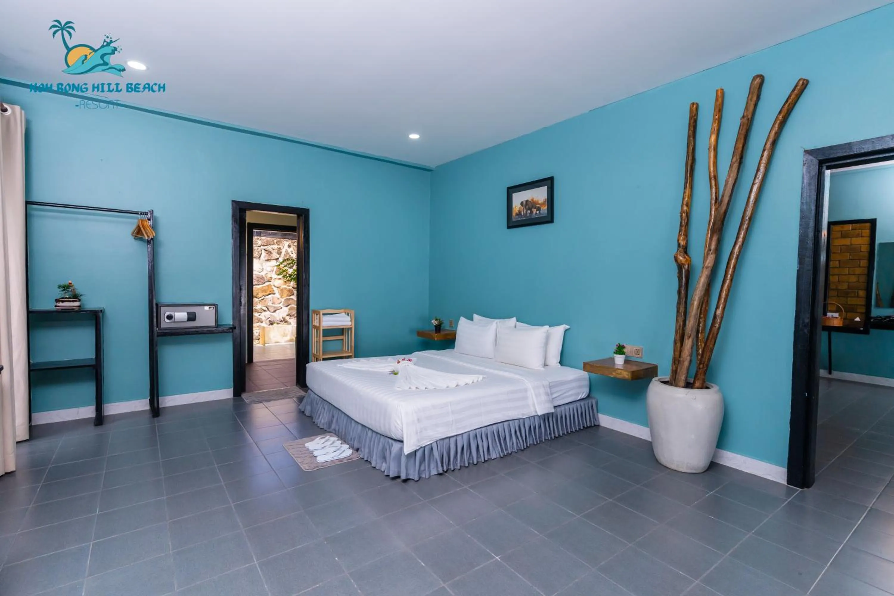 Photo of the whole room, Bed in Koh Rong Hill Beach Resort