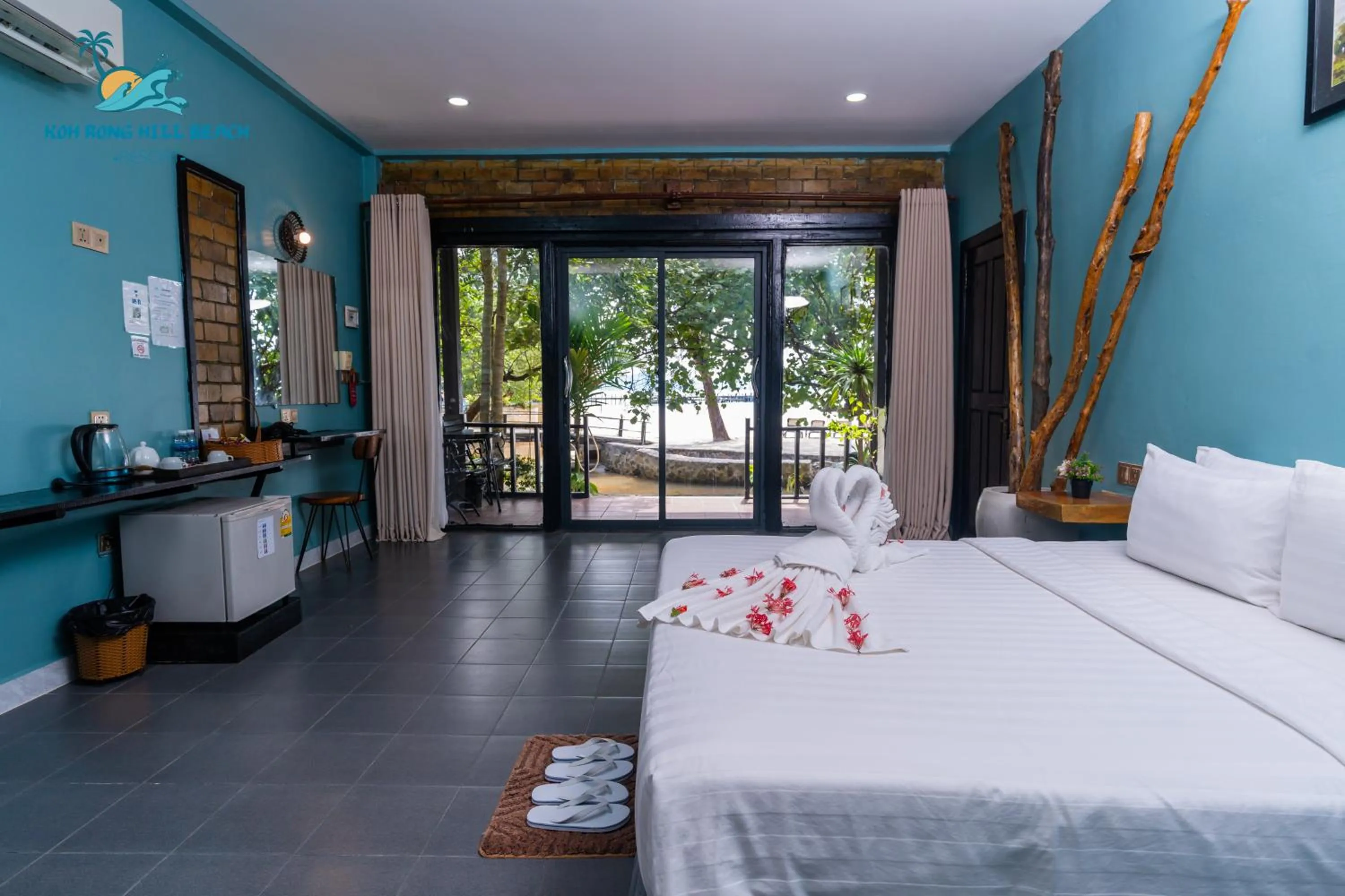 Photo of the whole room, Bed in Koh Rong Hill Beach Resort