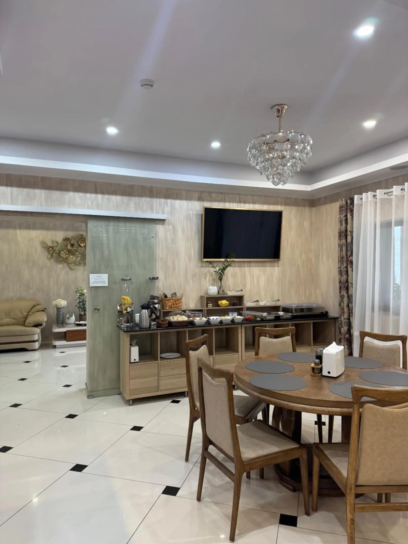 Dining area in Hotel Terra Iasi