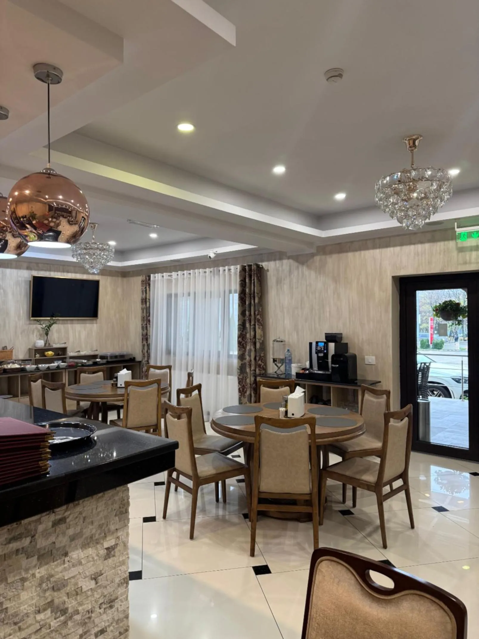 Restaurant/places to eat in Hotel Terra Iasi
