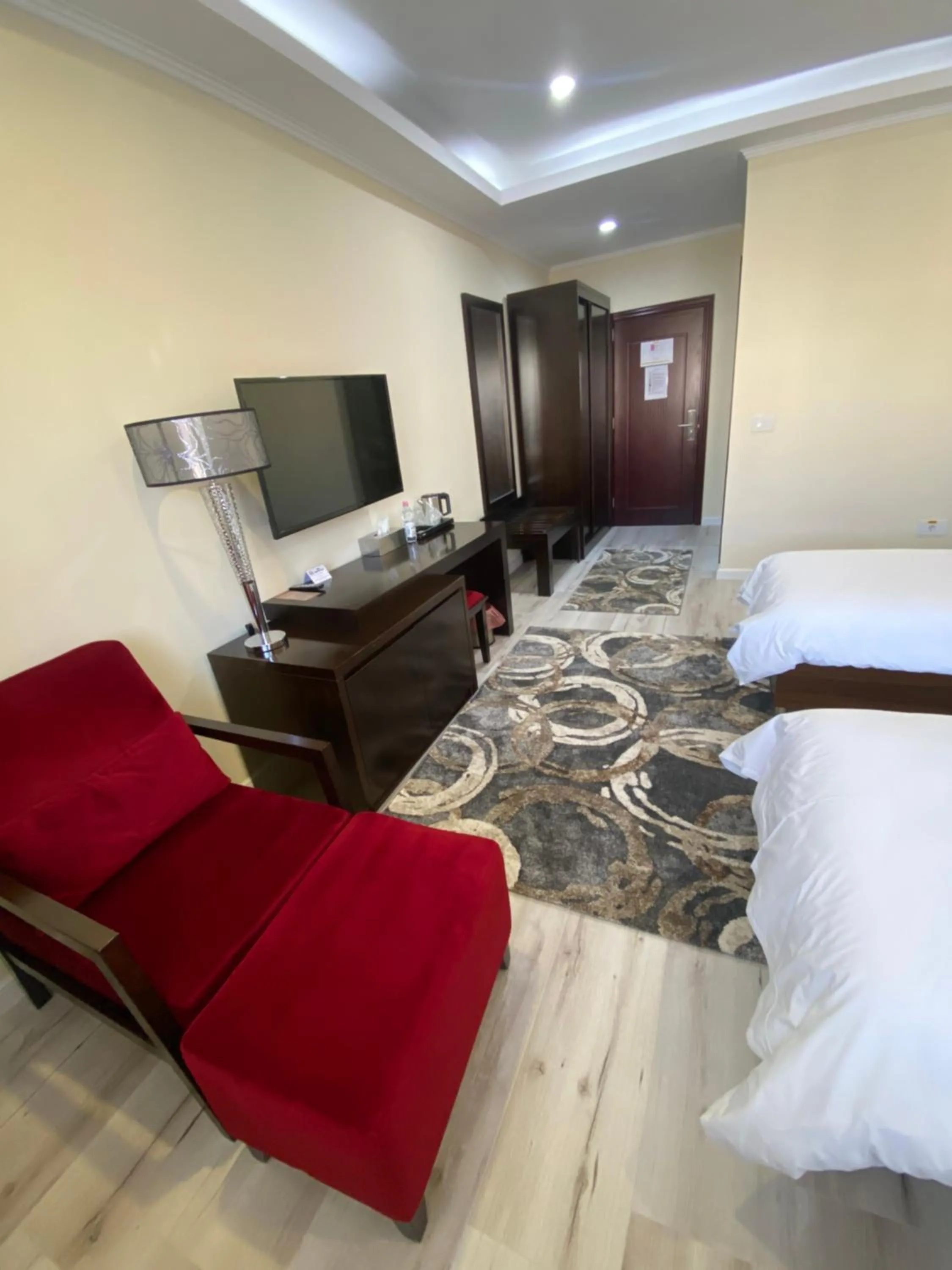 Bed in Hotel Terra Iasi