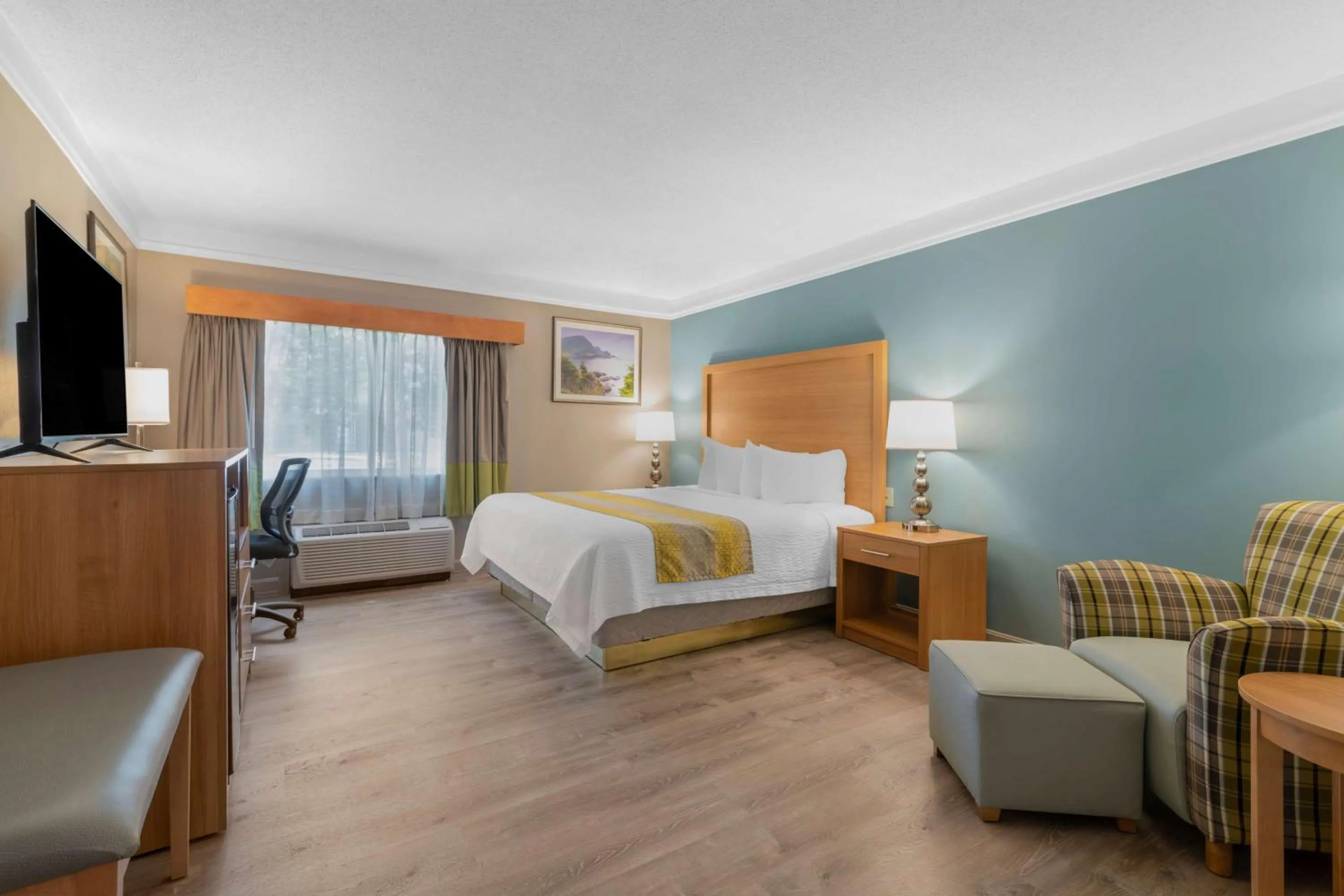 Bedroom, Bed in Best Western PLUS Executive Court Inn & Conference Center