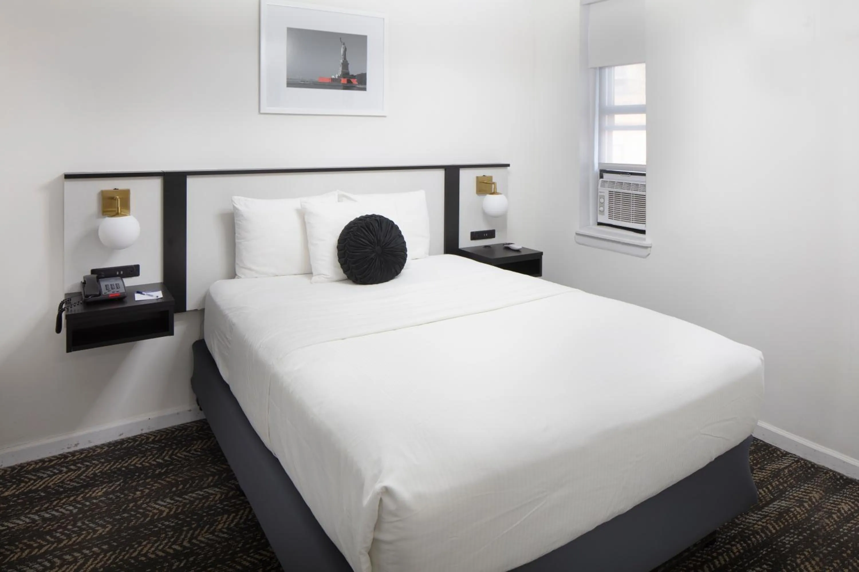 Bedroom, Bed in Ramada by Wyndham Jersey City