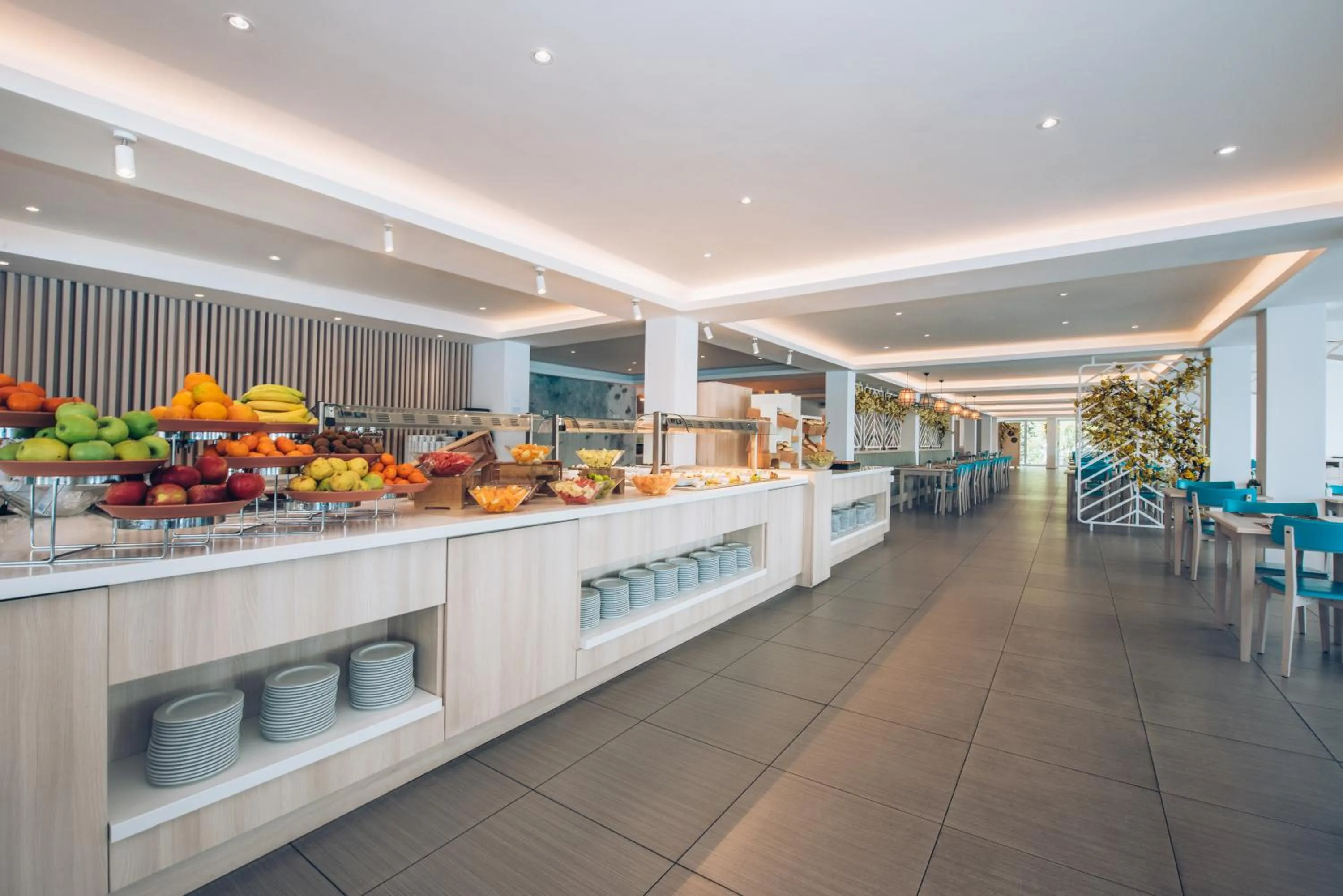 Food and drinks in Iberostar Waves Herceg Novi All Inclusive