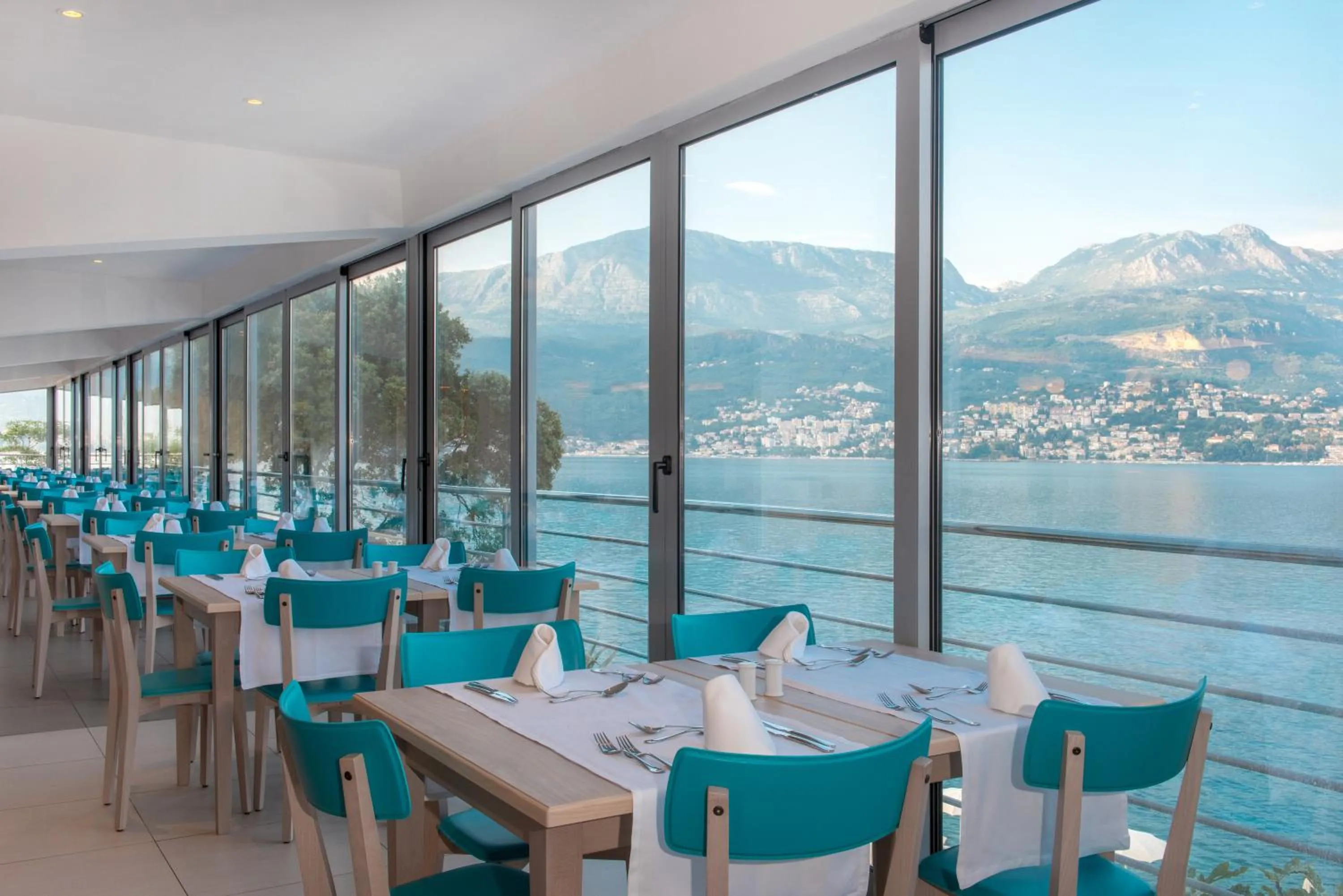 Restaurant/places to eat in Iberostar Waves Herceg Novi All Inclusive