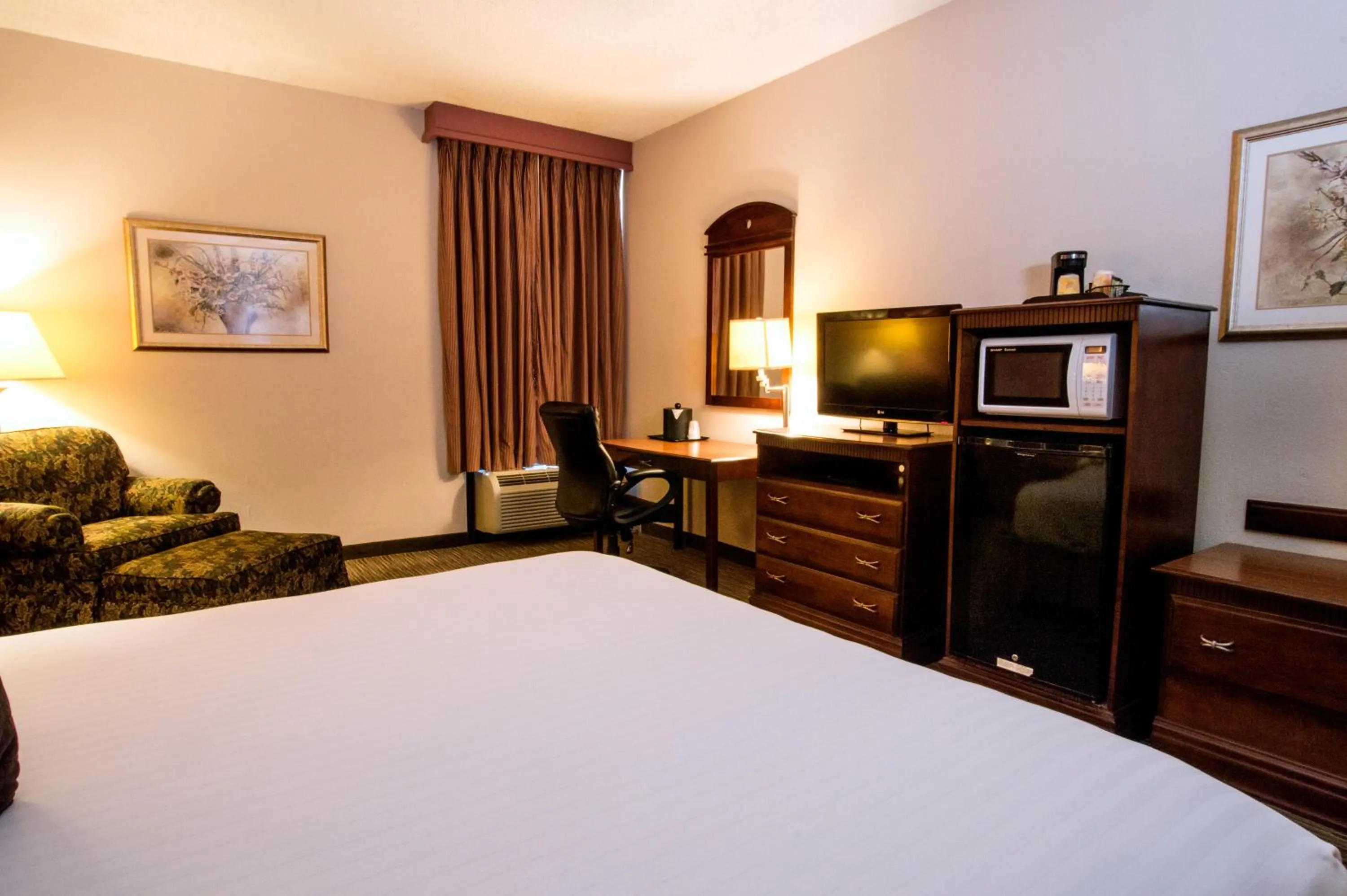 Bedroom, Bed in Greenstay Hotel & Suites Central