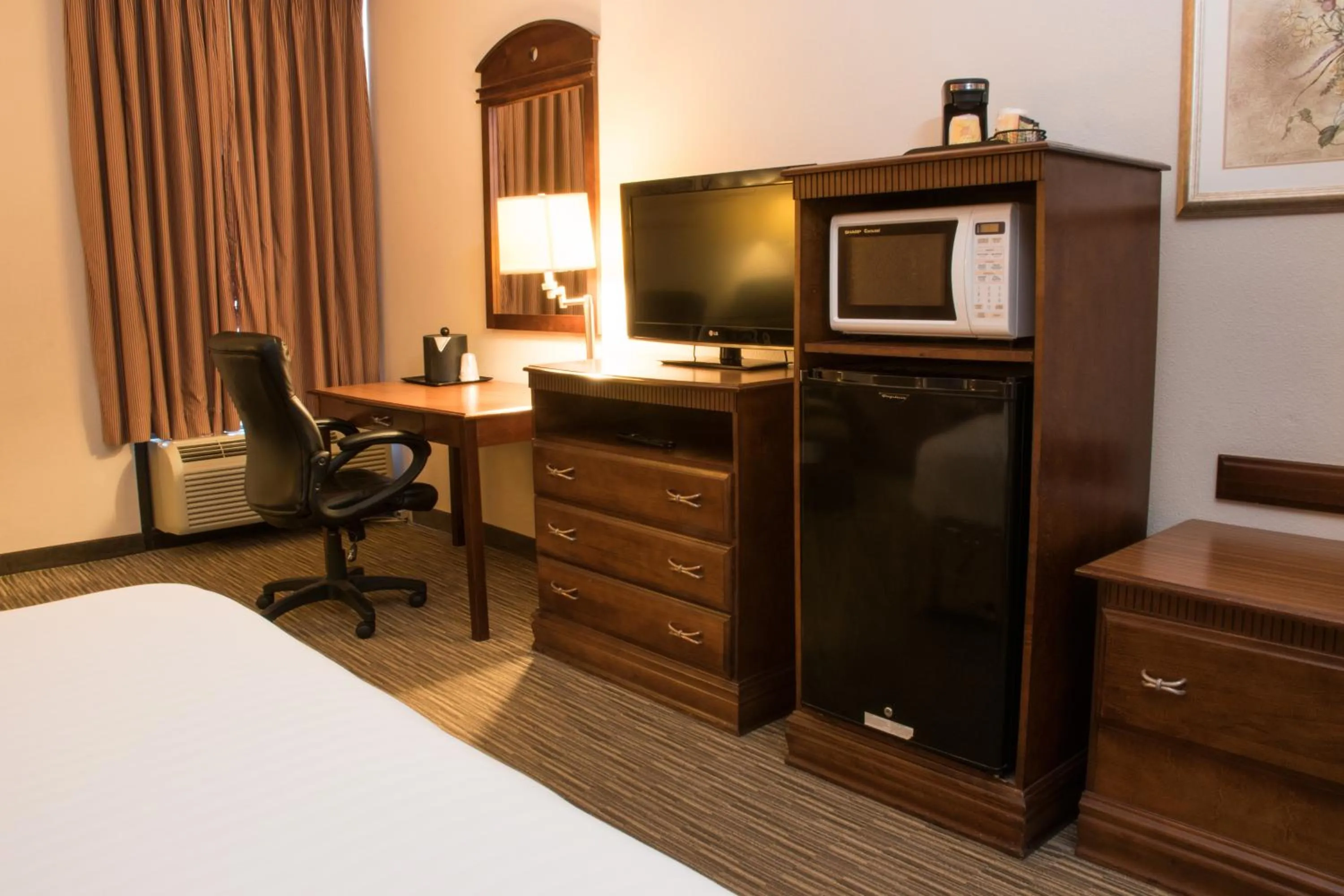 Bedroom, Bed in Greenstay Hotel & Suites Central