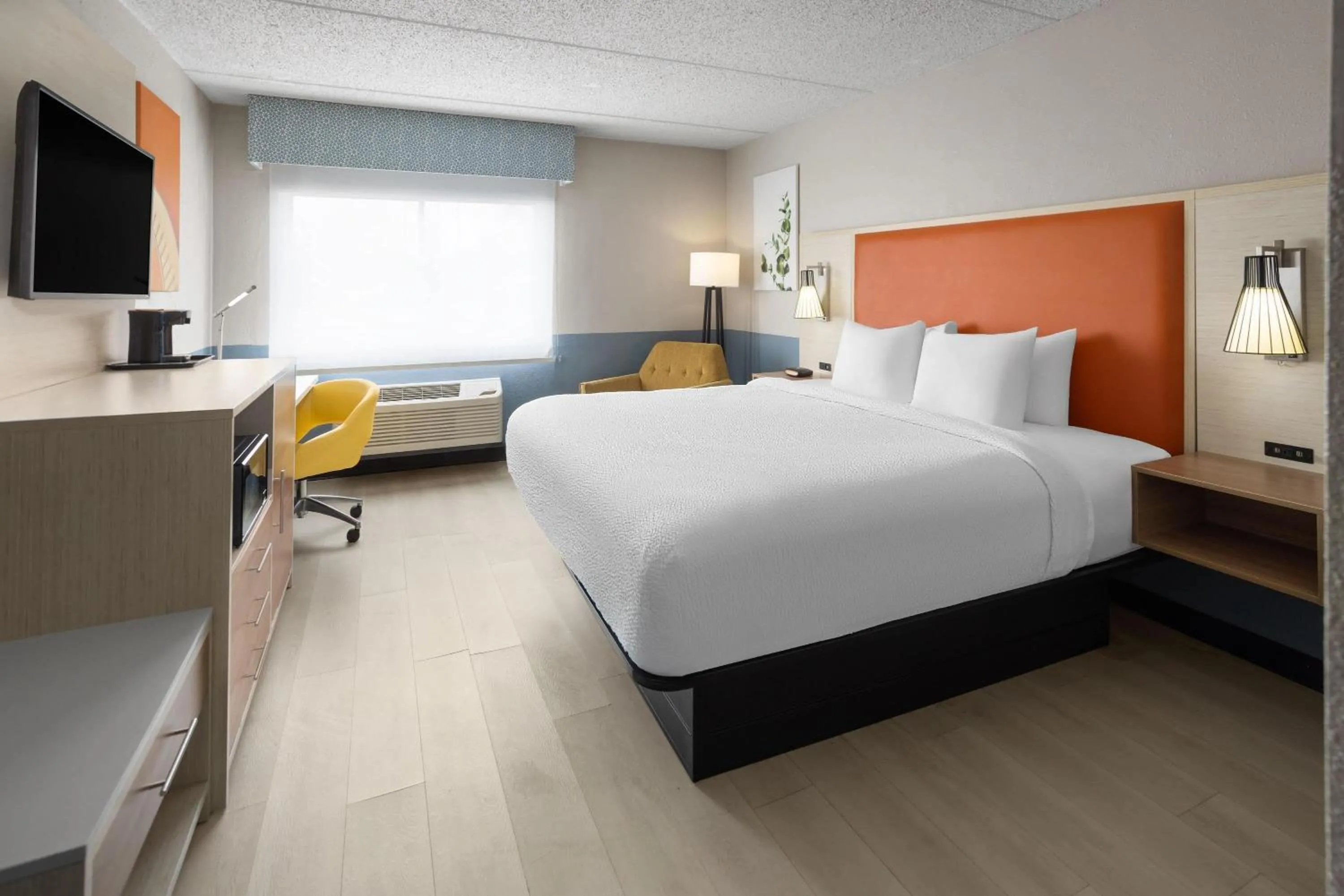 Photo of the whole room, Bed in Baymont by Wyndham Westampton