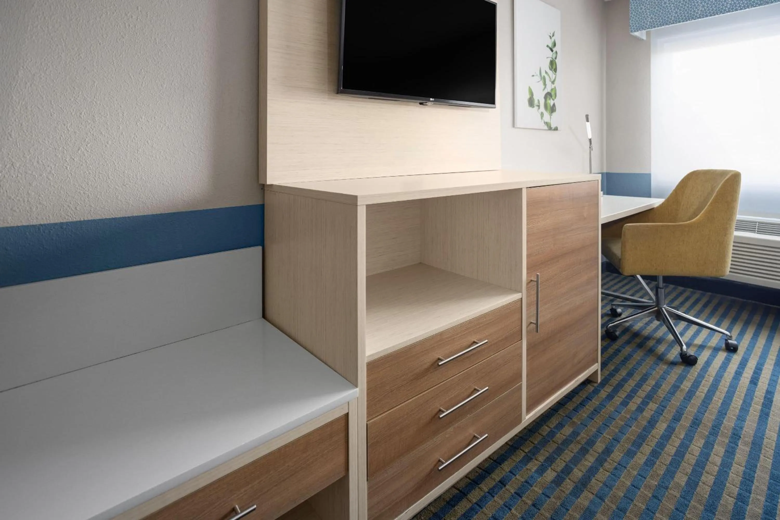 Photo of the whole room in Baymont by Wyndham Westampton