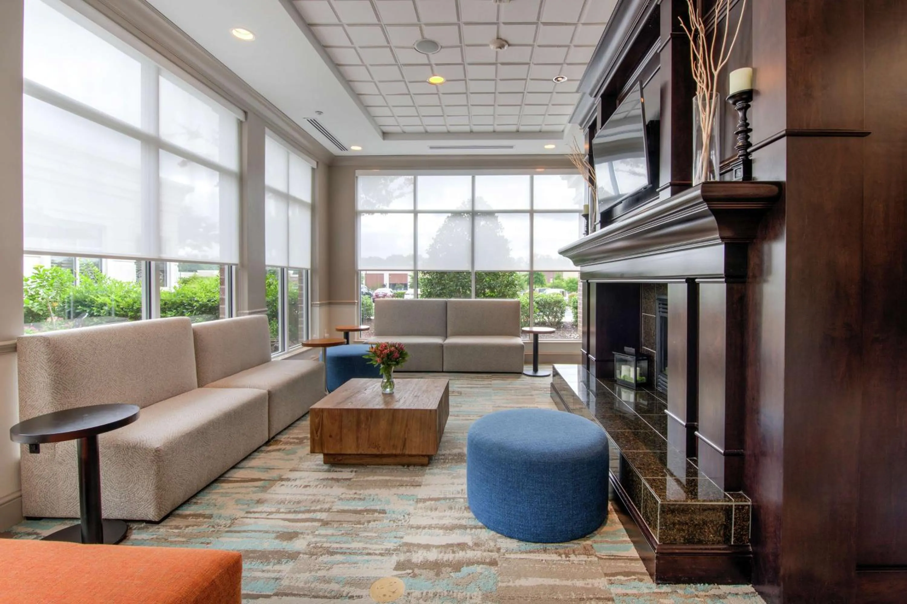 Lobby or reception in Hilton Garden Inn Durham Southpoint