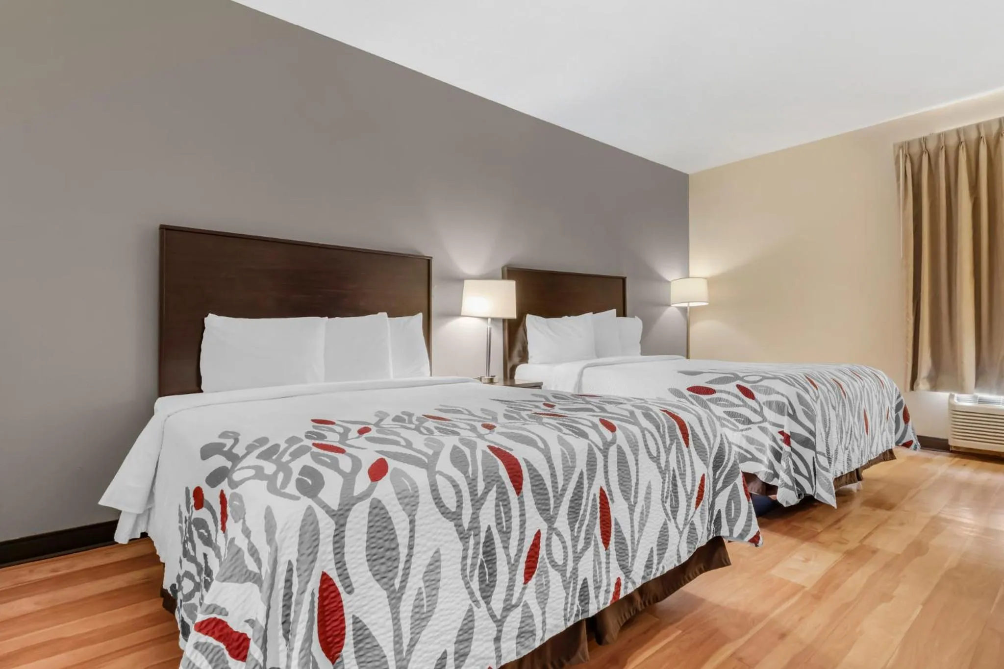 Bedroom, Bed in Red Roof Inn Dumas