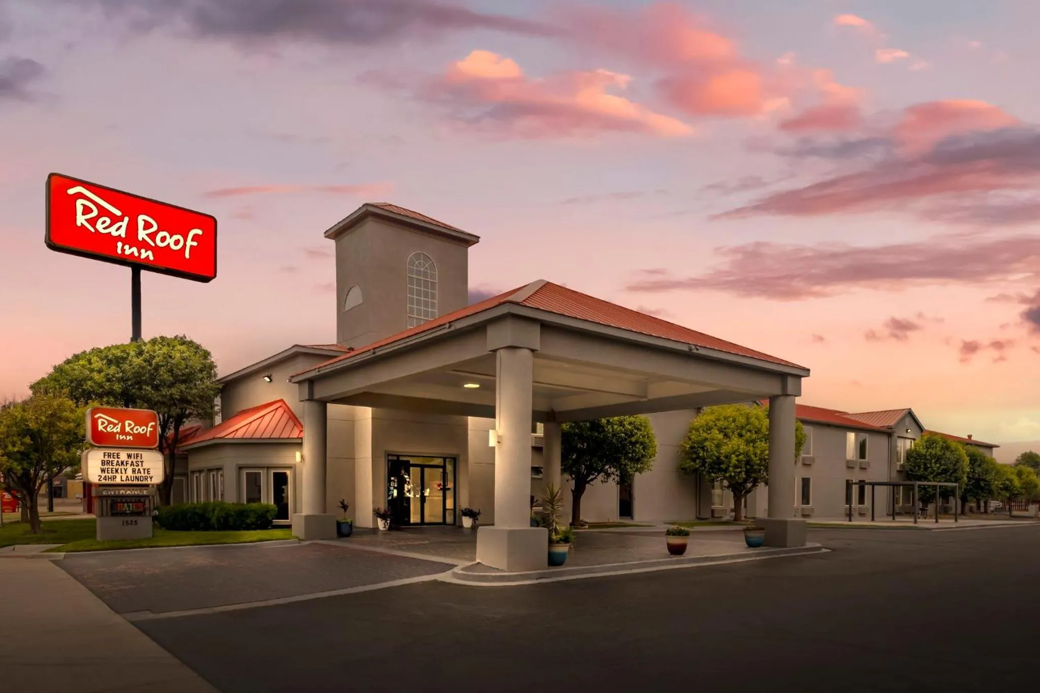 Facade/entrance in Red Roof Inn Dumas