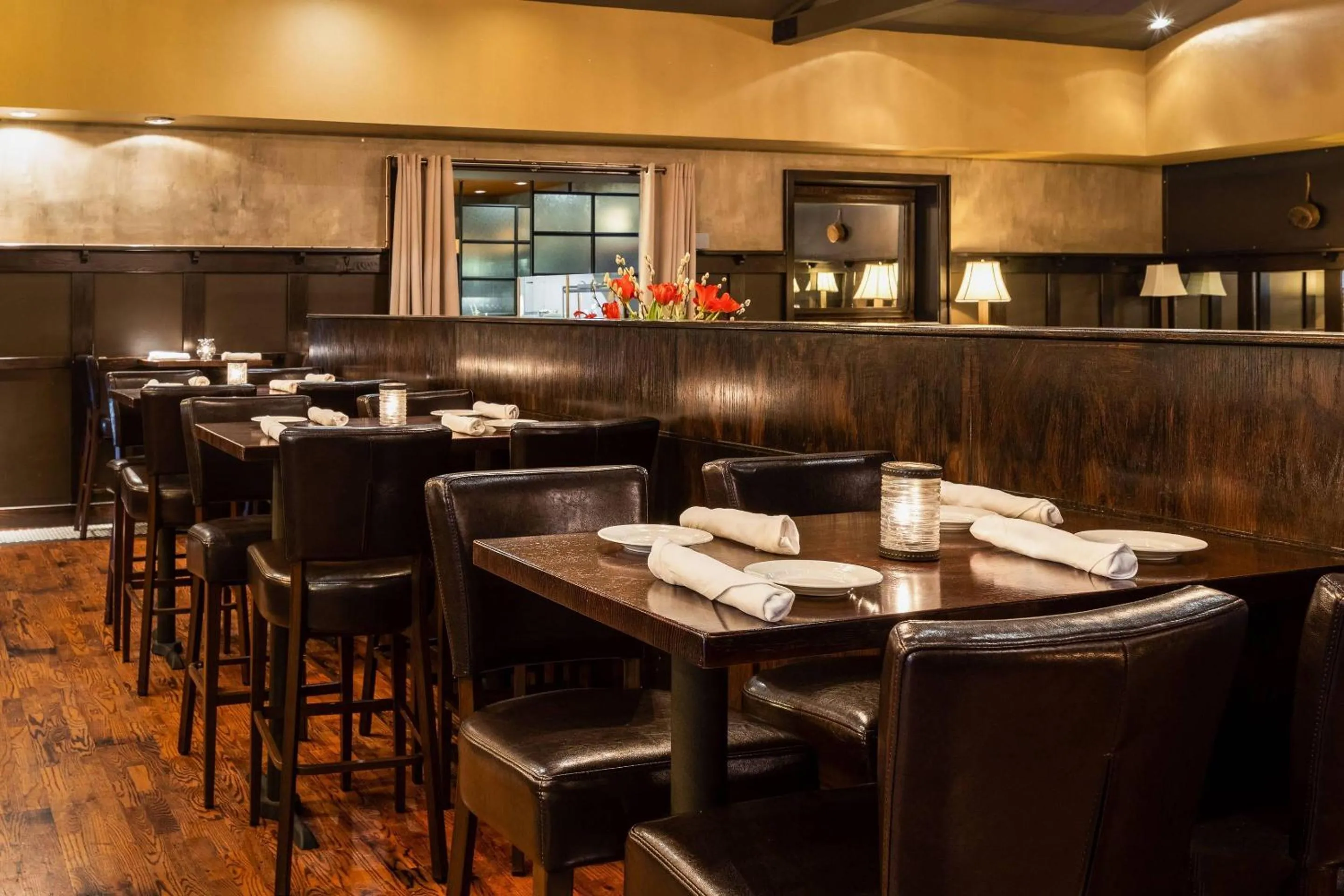 Restaurant/places to eat in Inn Marin and Suites, an Ascend Collection Hotel