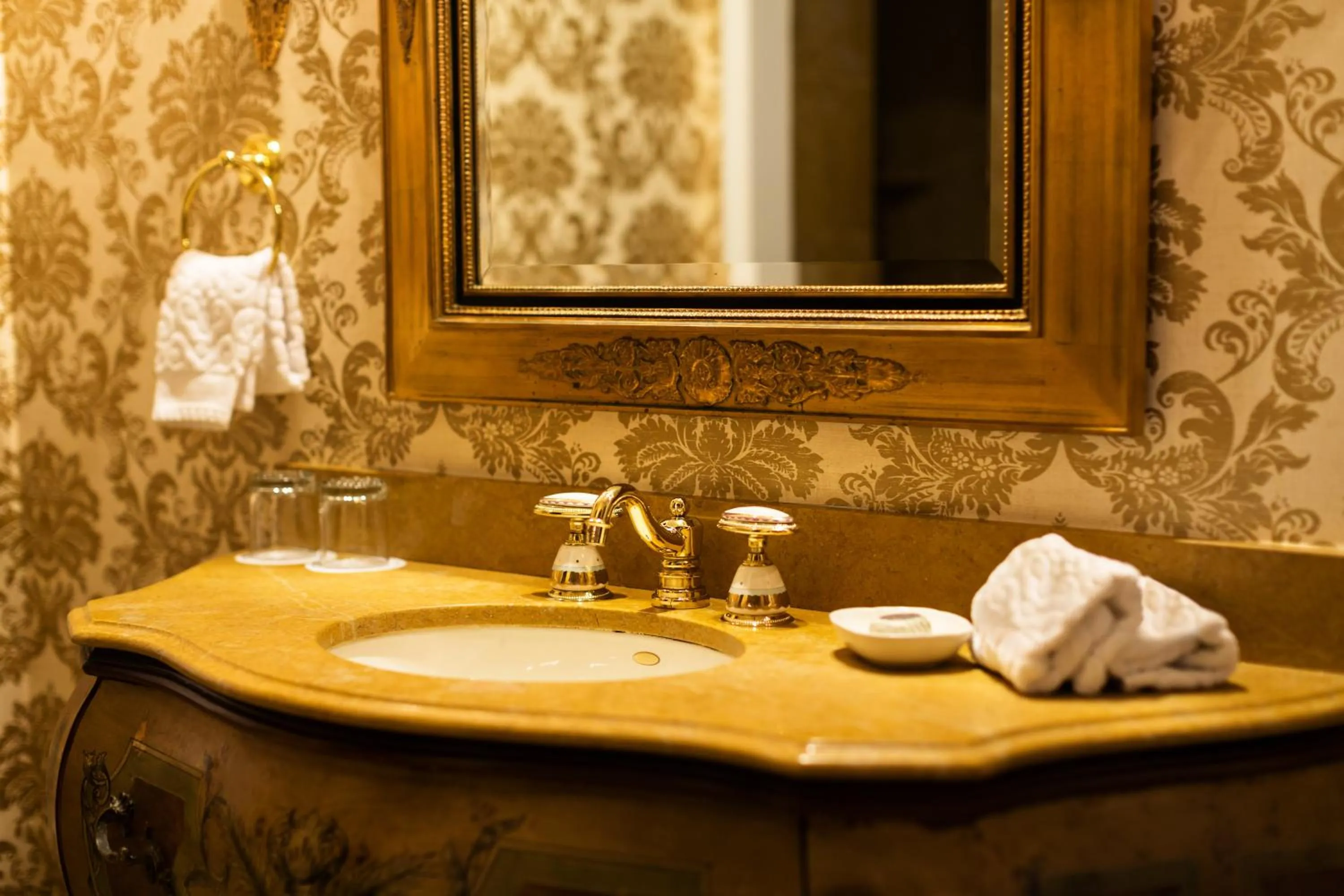 Bathroom in The Chanler at Cliff Walk