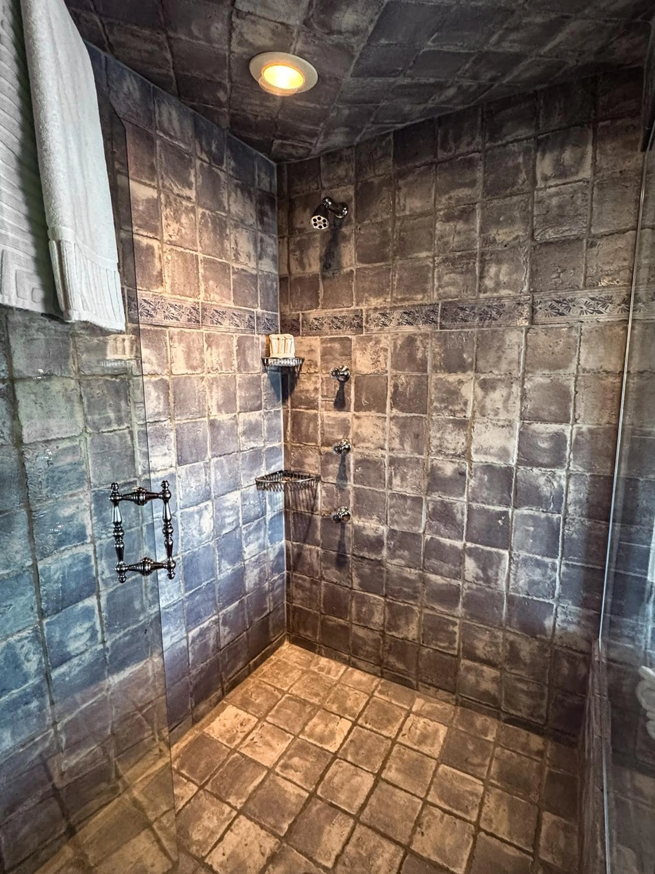 Shower in The Chanler at Cliff Walk