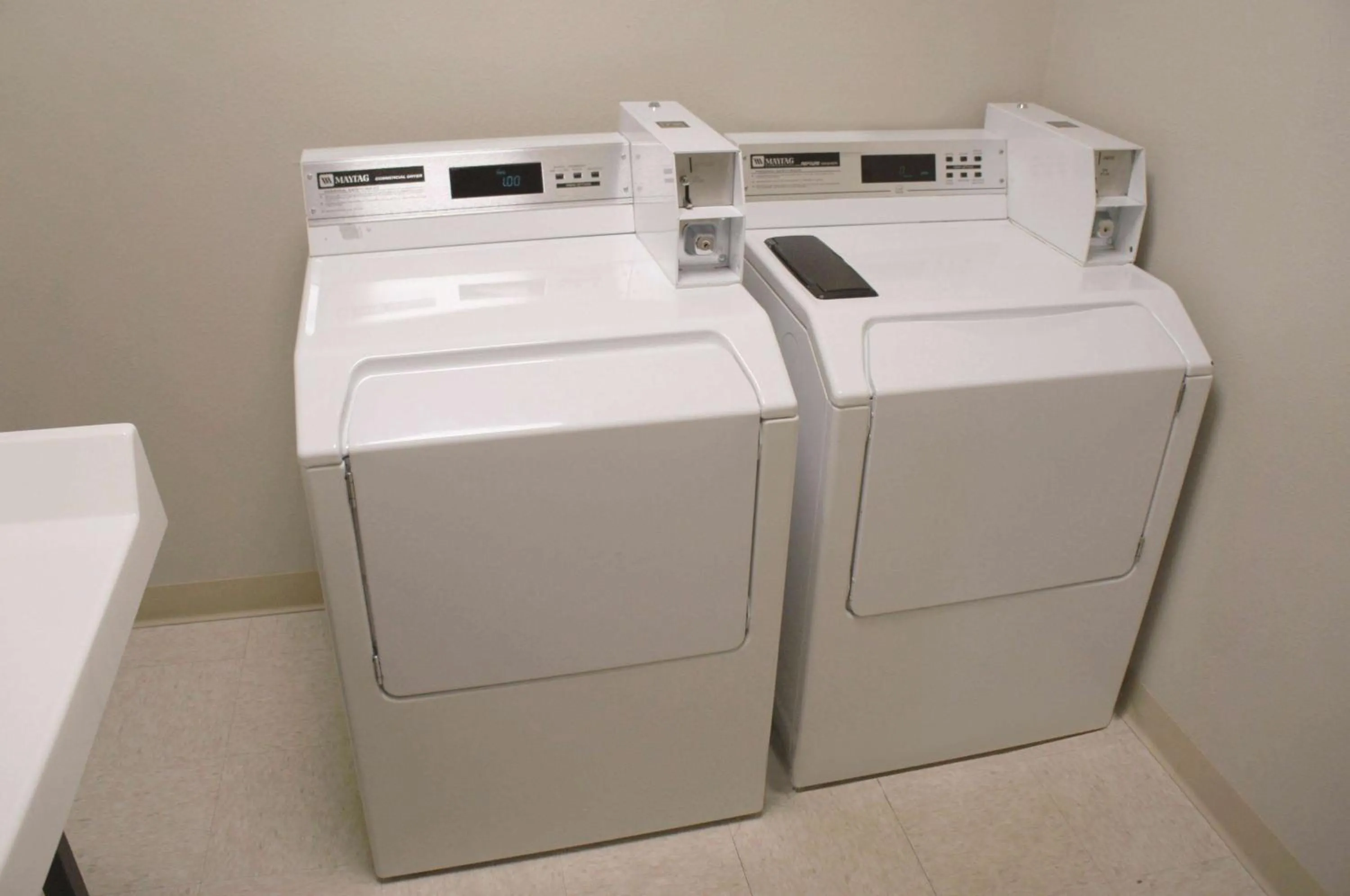 On site in La Quinta by Wyndham Springfield South